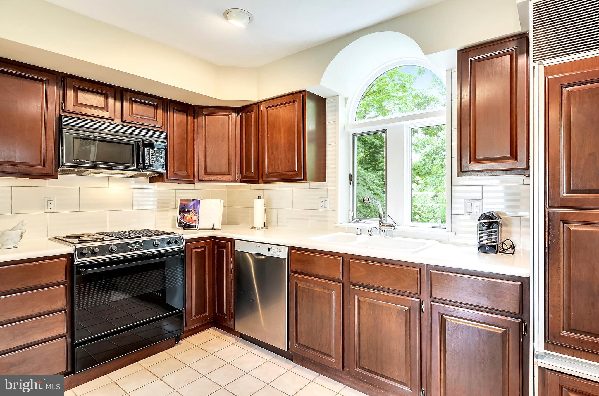 MCKENZIE LEWIS PROPERTY - Residential