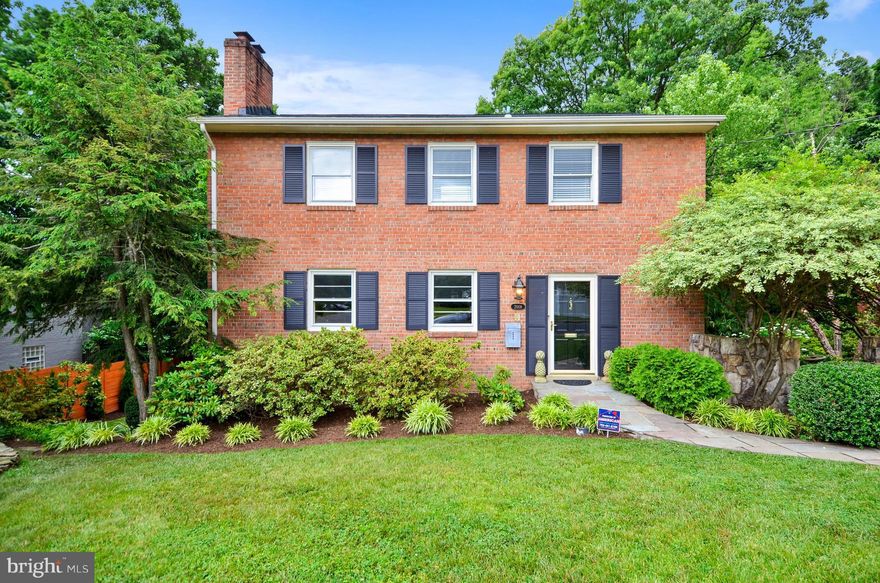 Don't miss this opportunity to purchase a brick colonial with 4 upper level bedrooms and 2 upper level baths and a large kitchen with adjoining den.....all totally remodeled. MacArthur school district. Just minutes to all major roadways, Pentagon, DC, Reagan National Airport and Old Town. Buyer's Financing Declined.