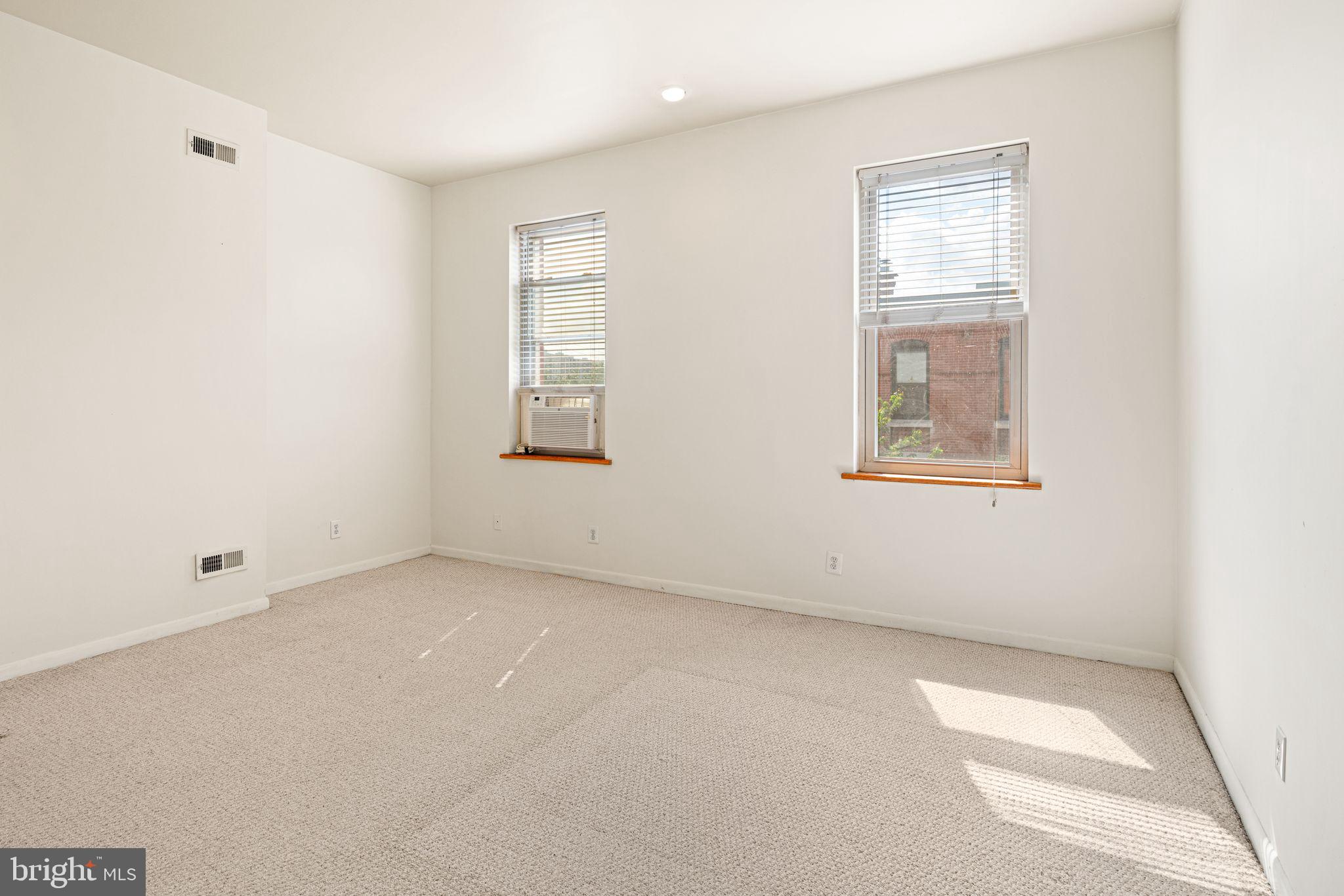 FAIRMOUNT - Residential Lease