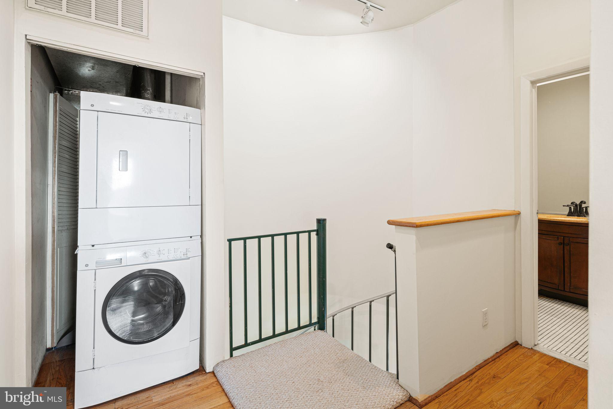 FAIRMOUNT - Residential Lease