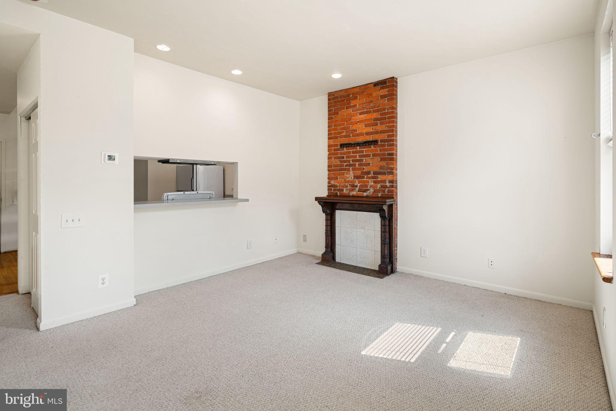 FAIRMOUNT - Residential Lease