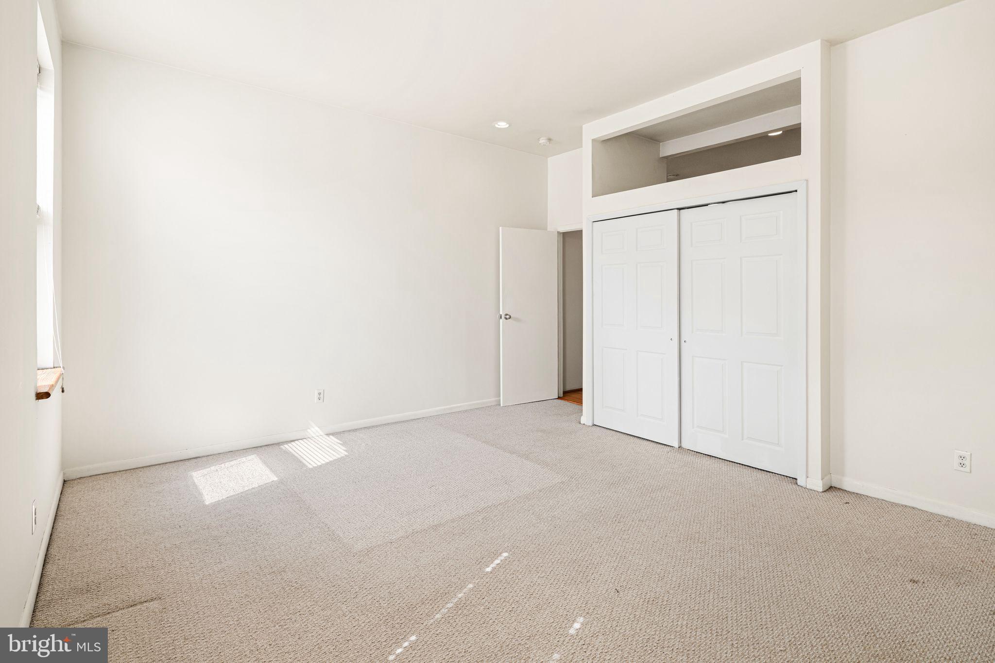 FAIRMOUNT - Residential Lease