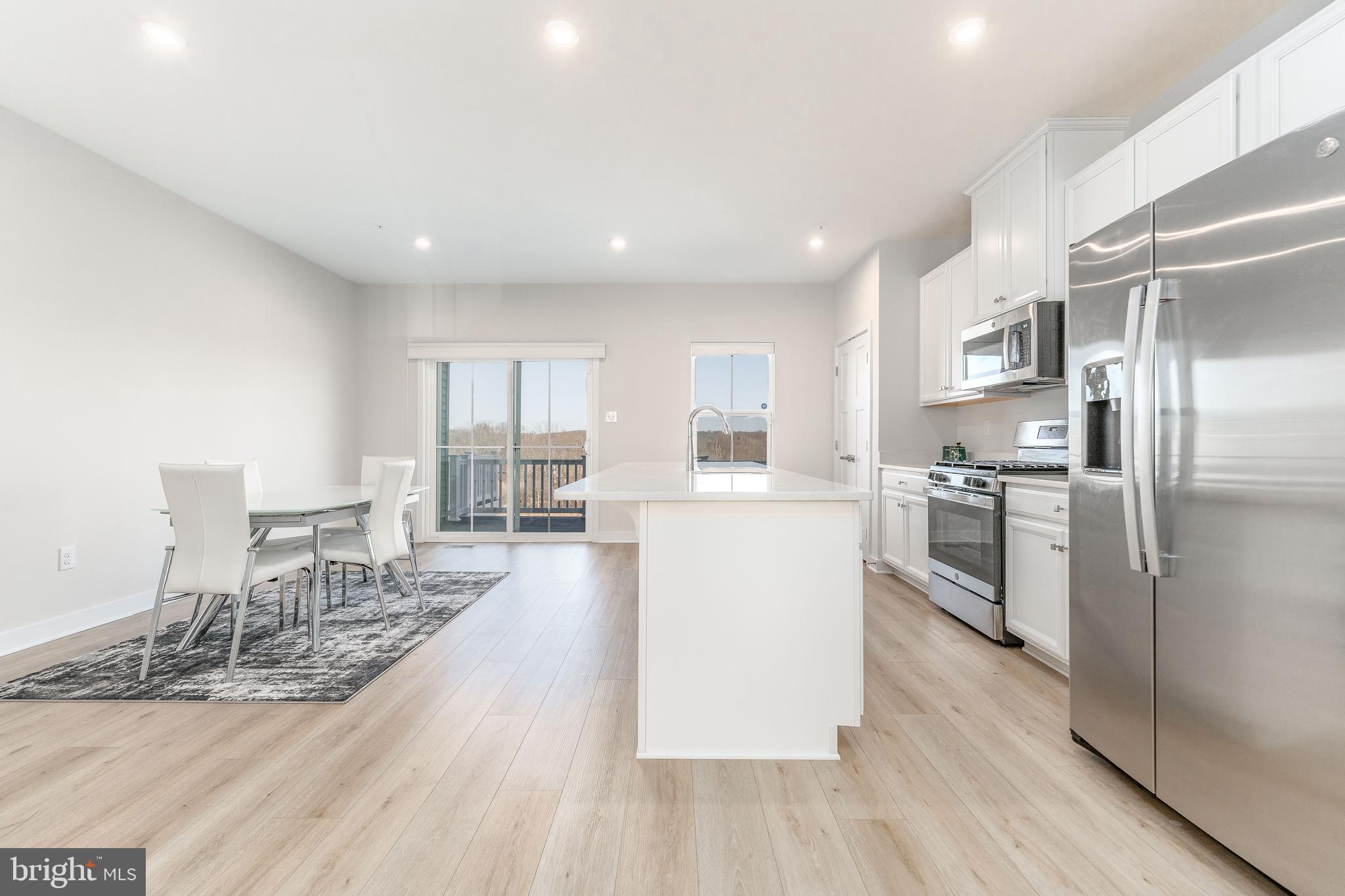 MAPLEVIEW - Residential Lease