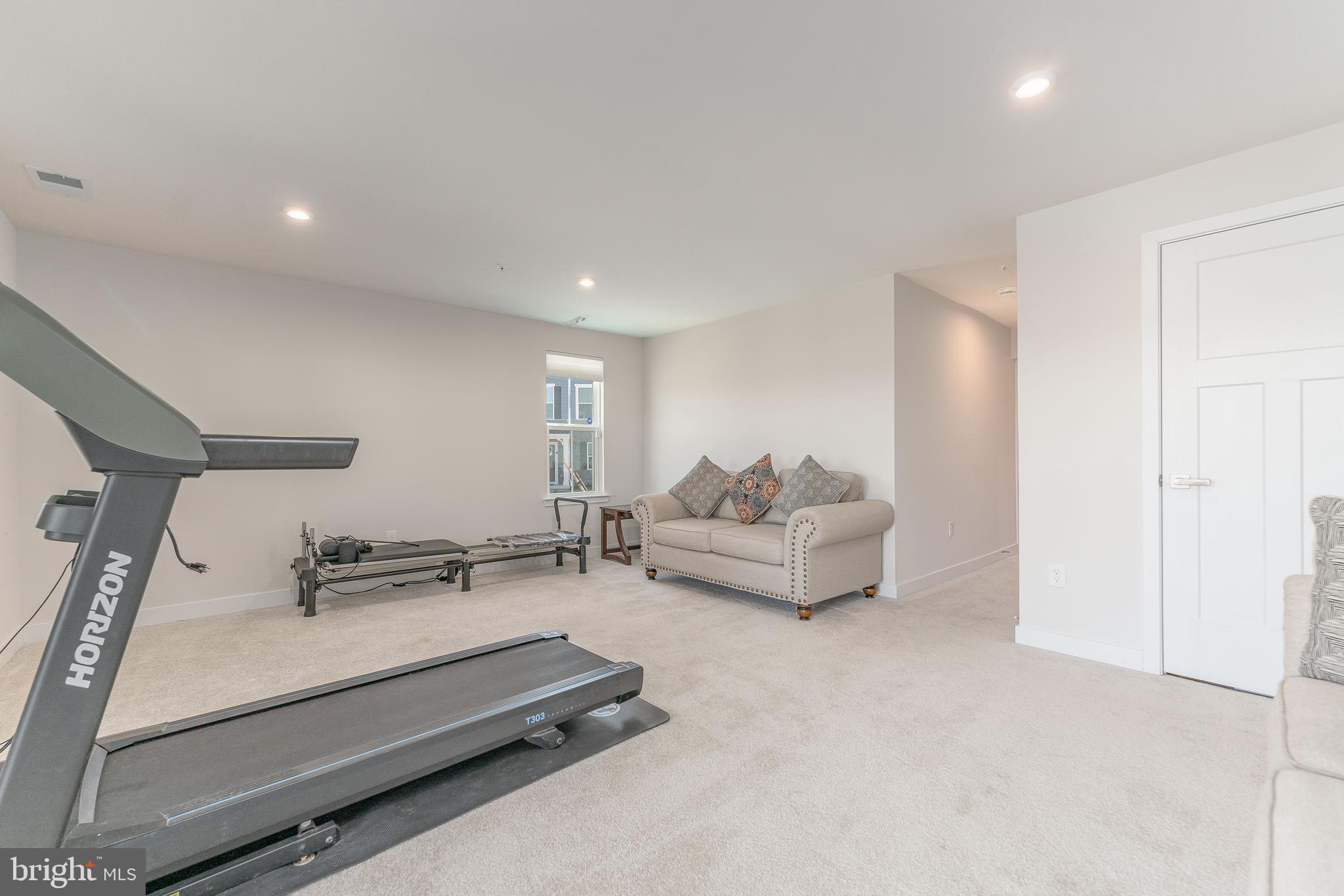 MAPLEVIEW - Residential Lease