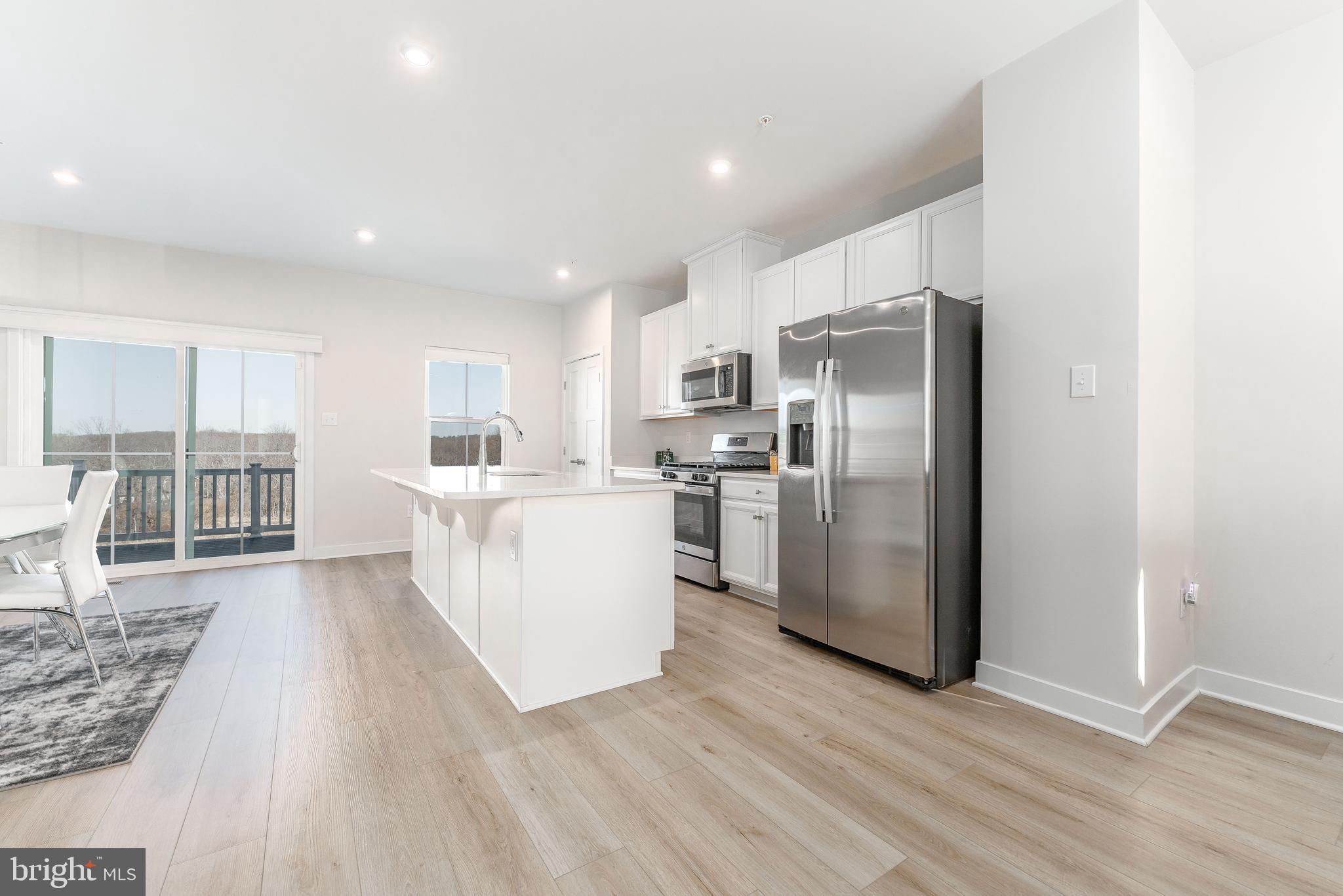 MAPLEVIEW - Residential Lease