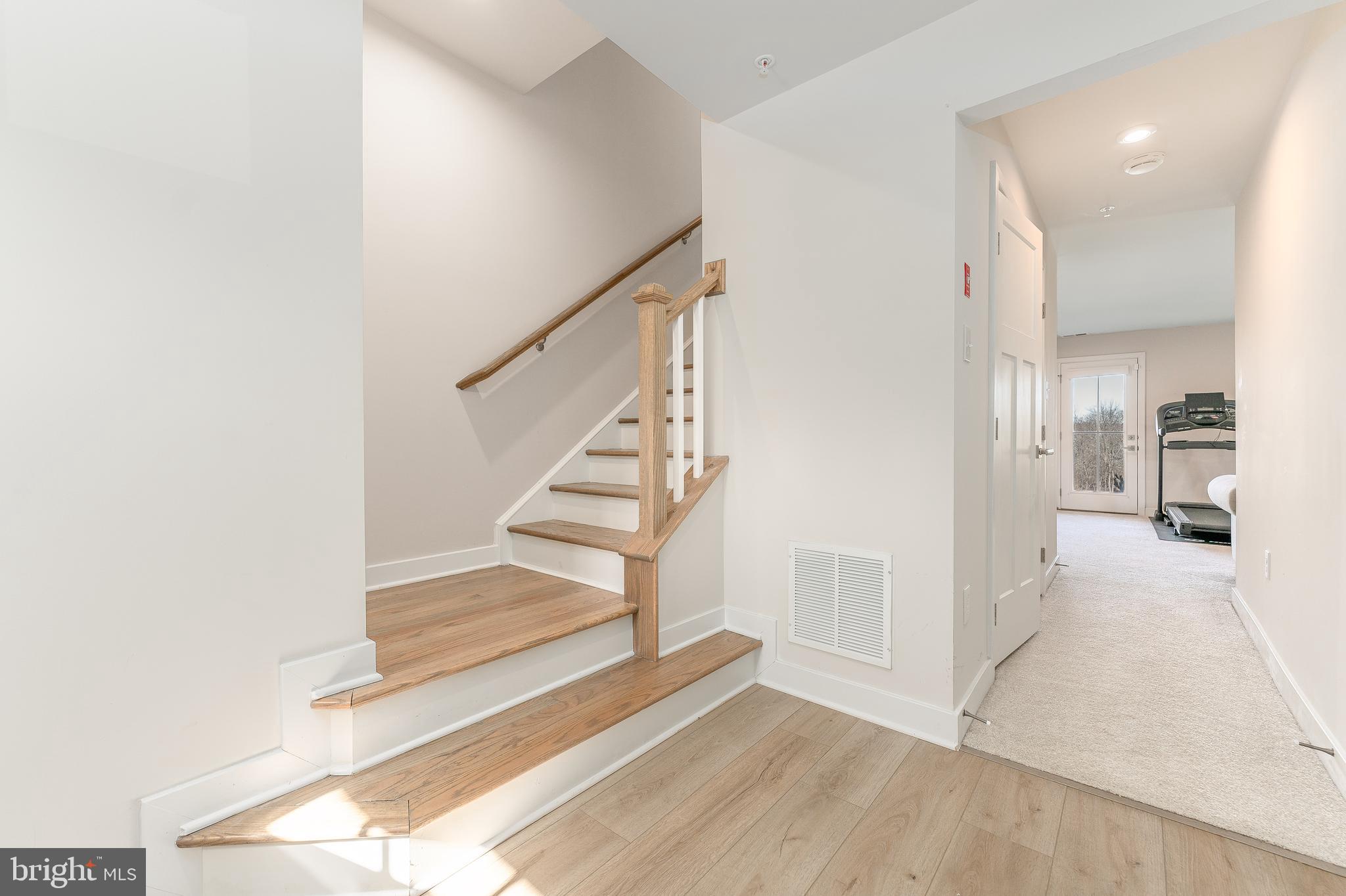 MAPLEVIEW - Residential Lease