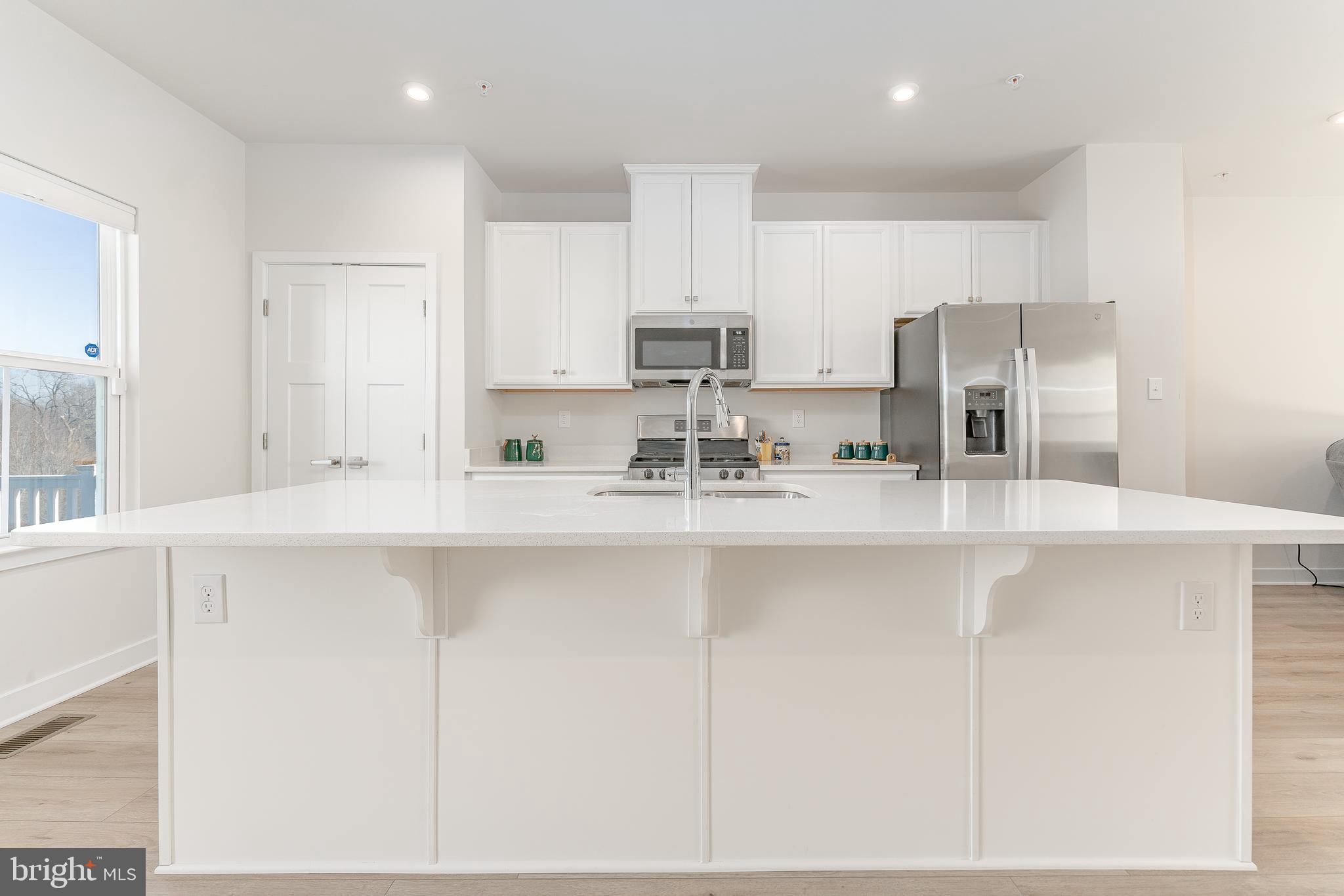 MAPLEVIEW - Residential Lease