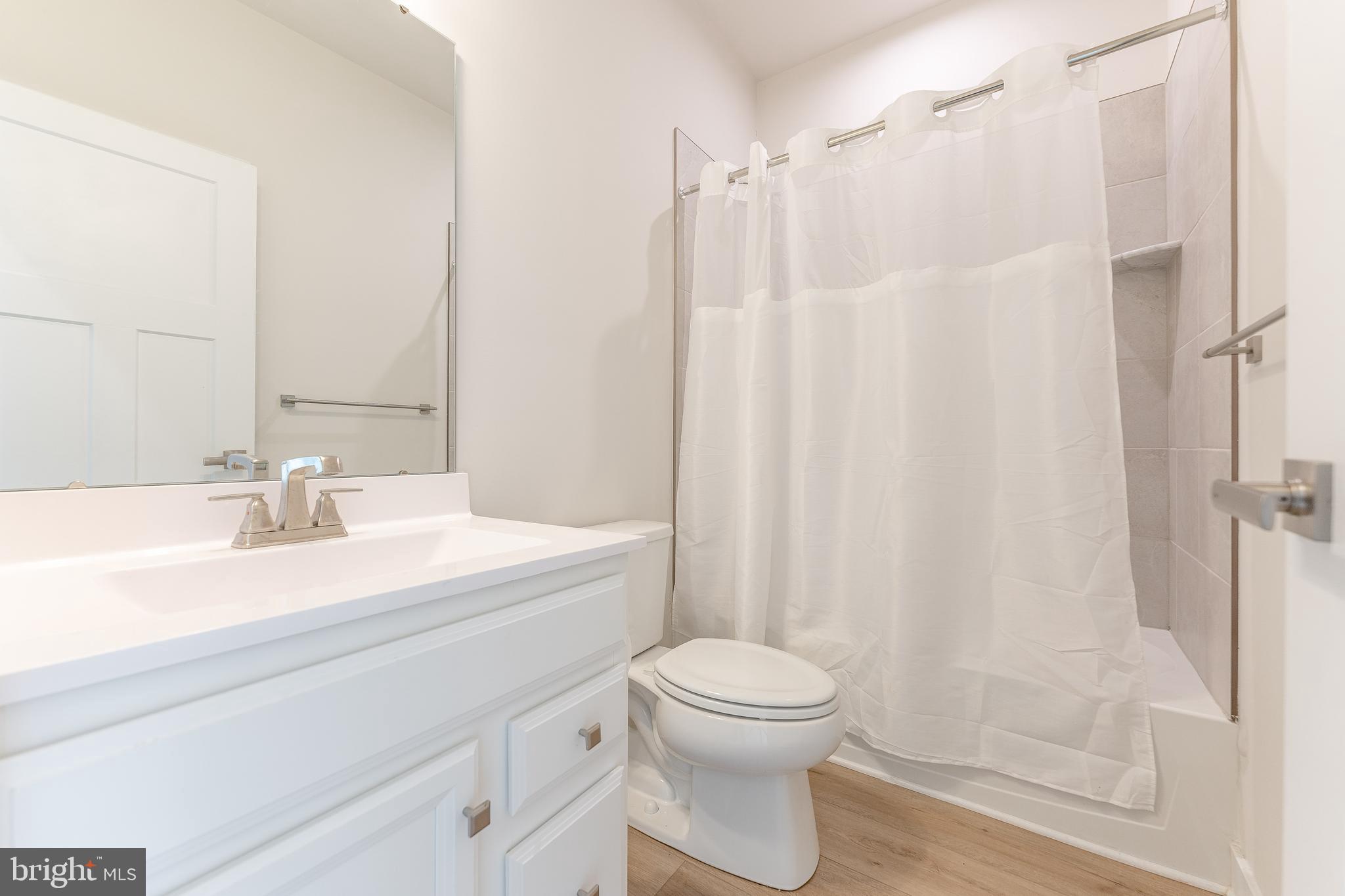 MAPLEVIEW - Residential Lease