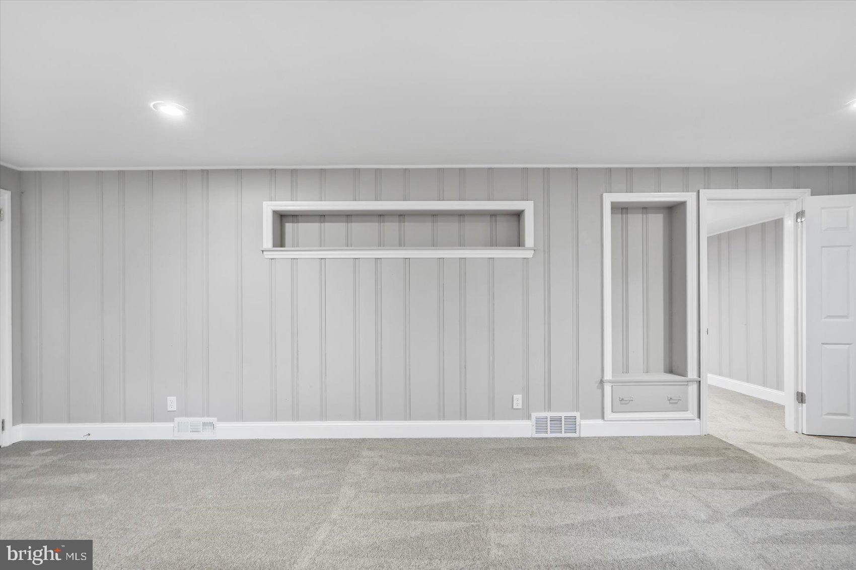 LOCH RAVEN - Residential