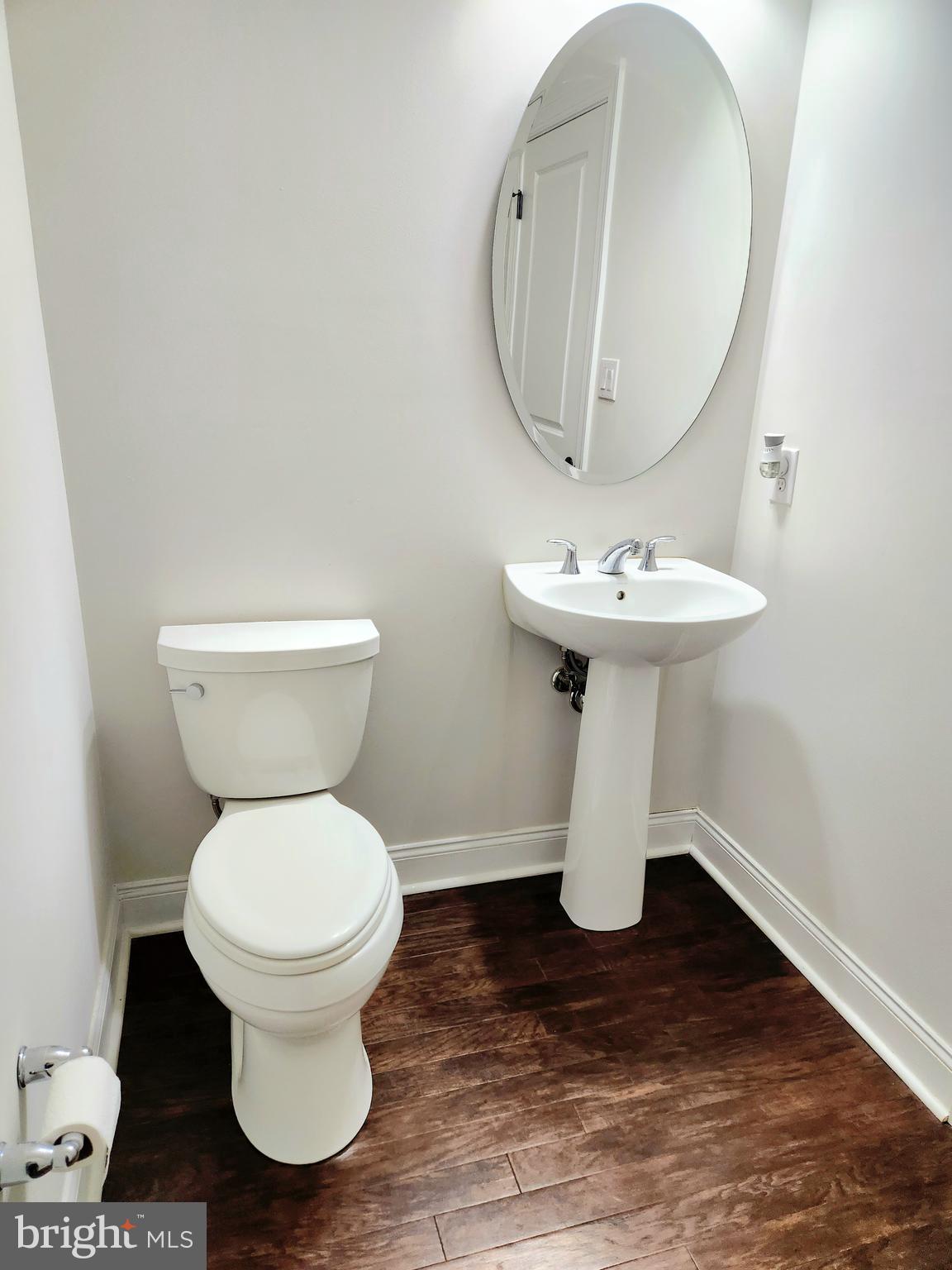 VILLAGES AT CHESTER SPRINGS - Residential Lease