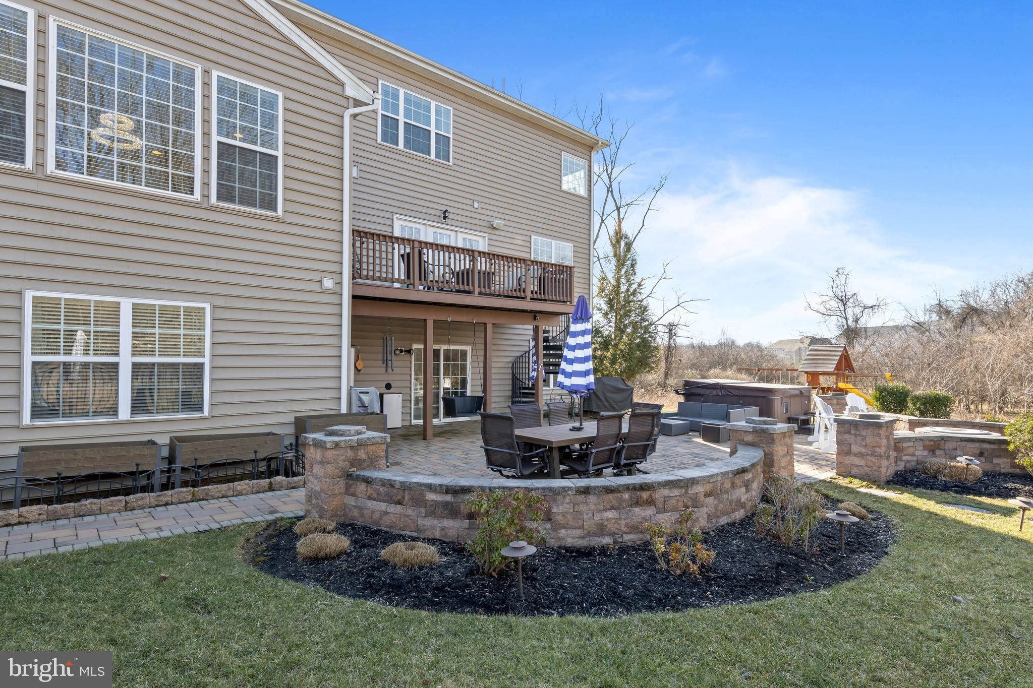 PRESERVEATSQUIRECHEY - Residential