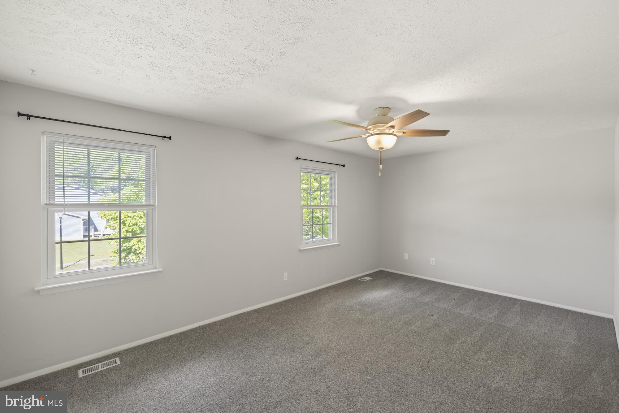 RIDGEFIELD - Residential