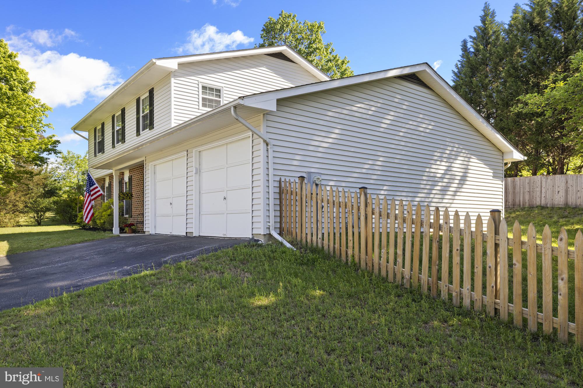 RIDGEFIELD - Residential