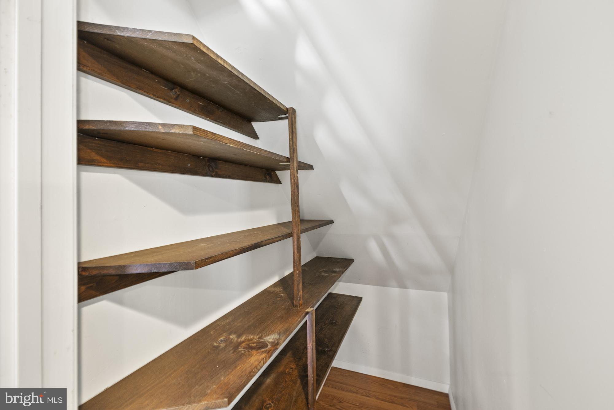 RIDGEFIELD - Residential