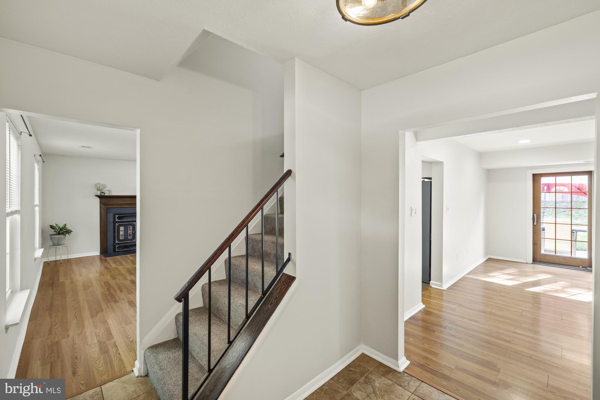 RIDGEFIELD - Residential