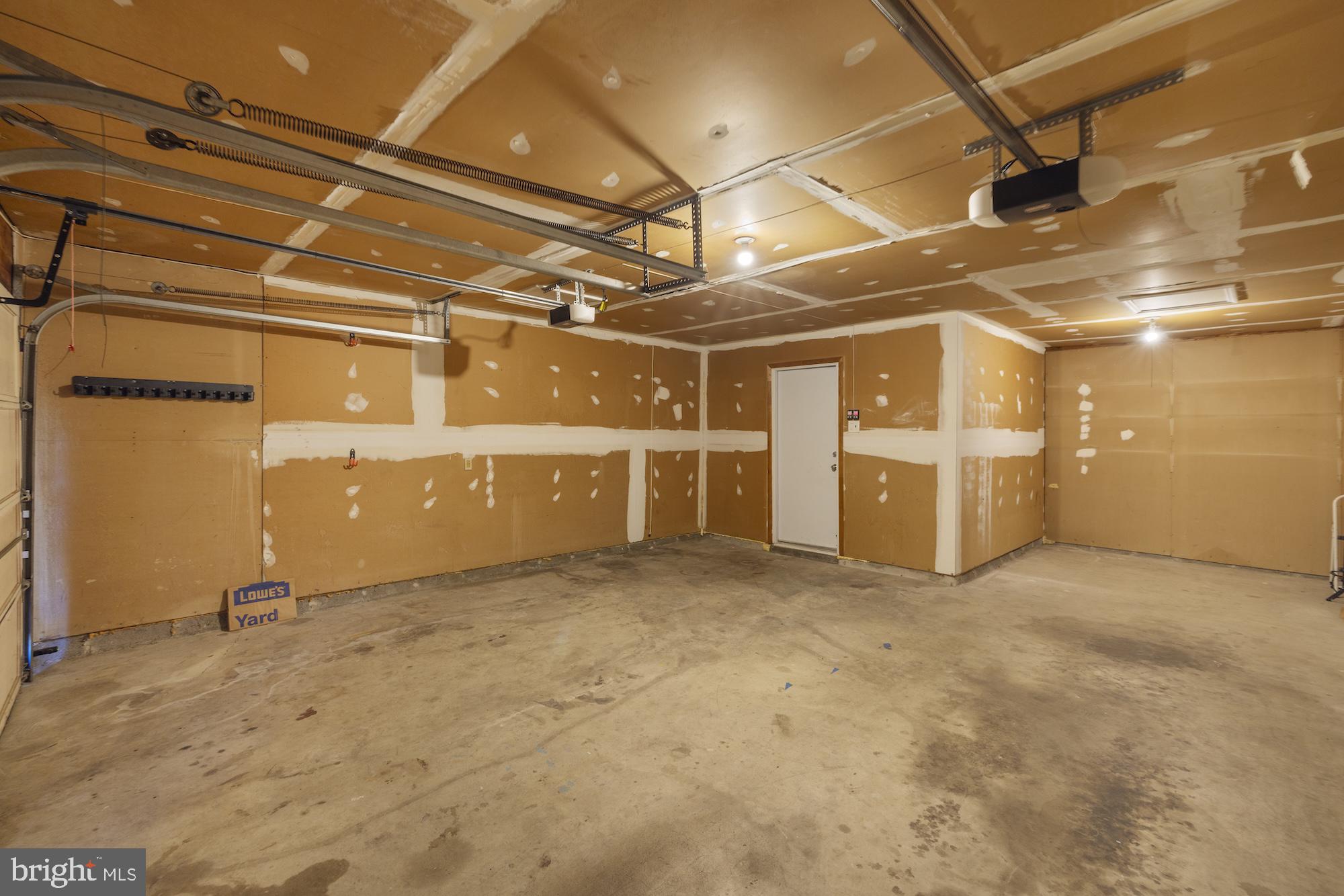 RIDGEFIELD - Residential