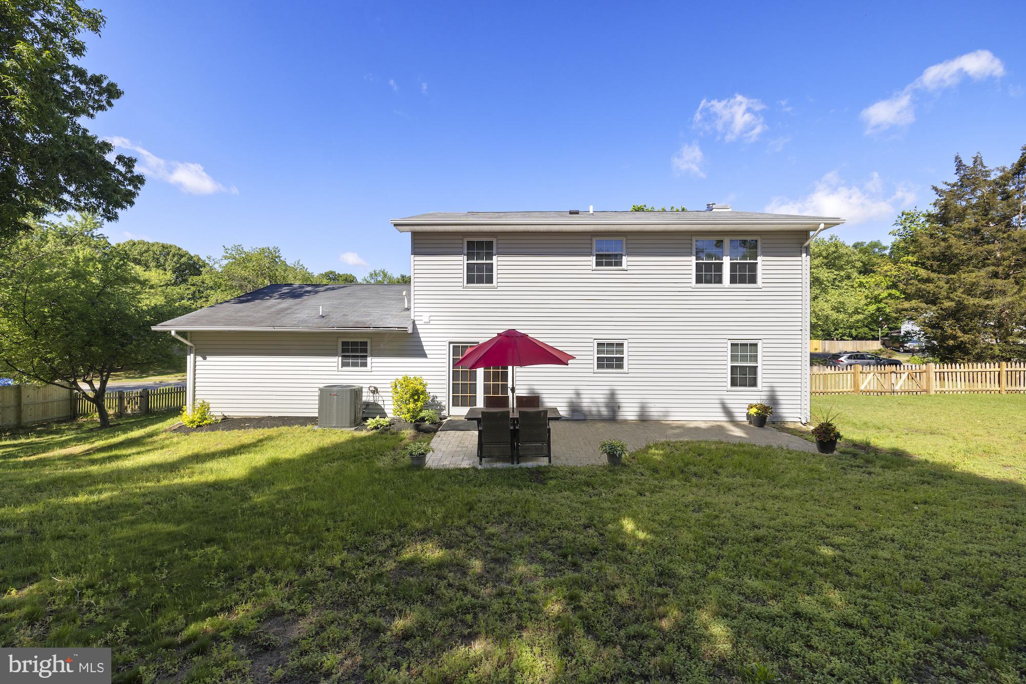 RIDGEFIELD - Residential