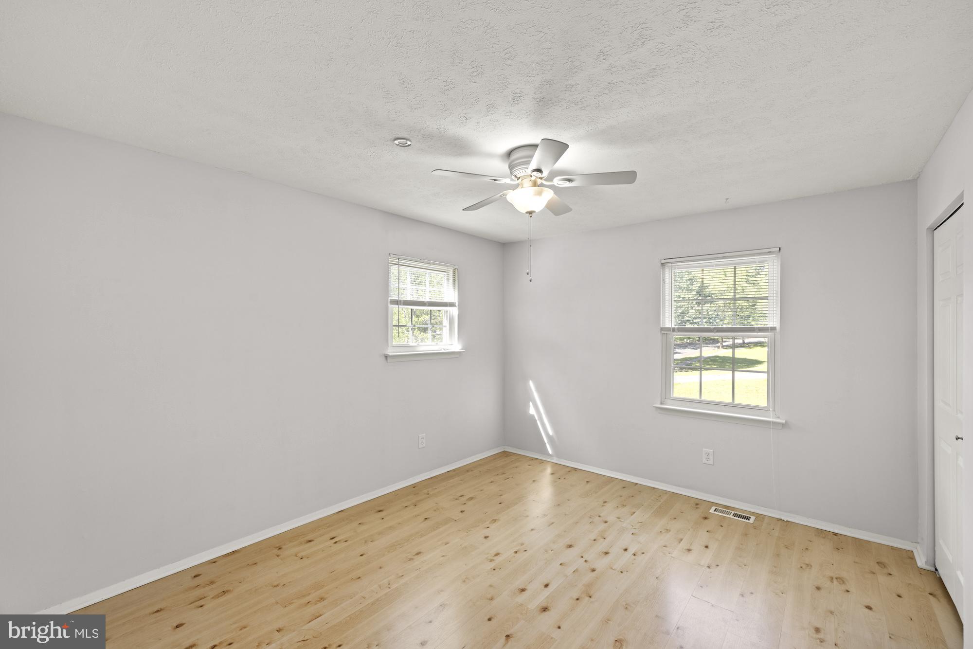 RIDGEFIELD - Residential