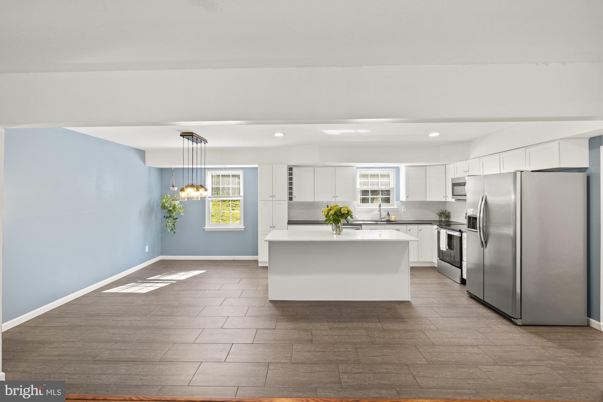 RIDGEFIELD - Residential