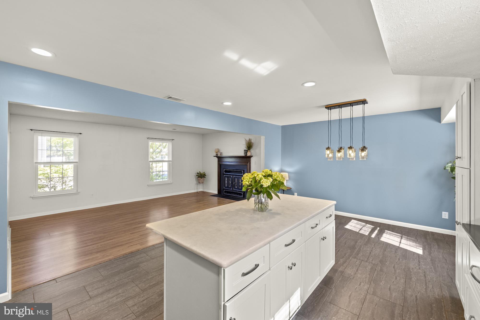 RIDGEFIELD - Residential