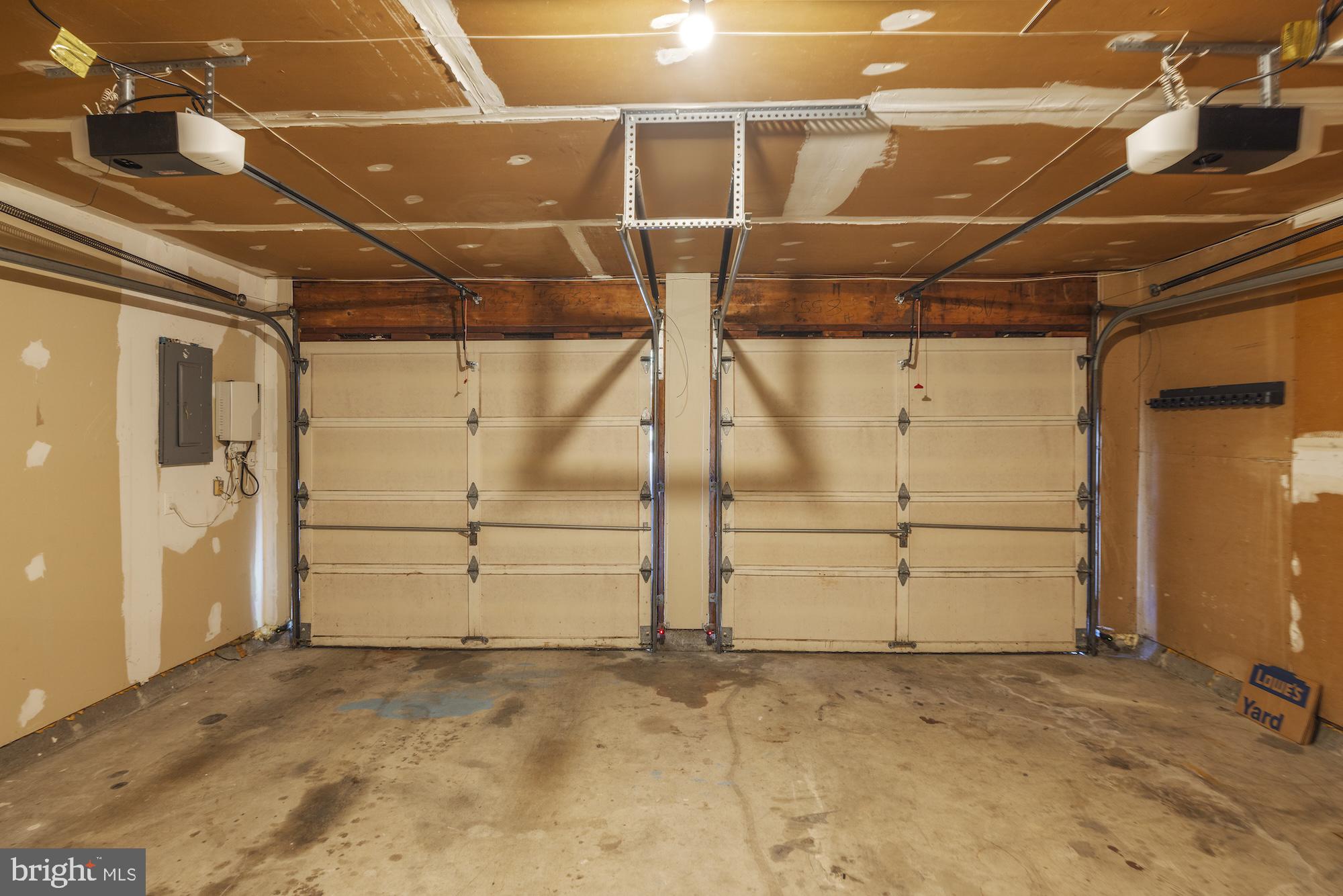 RIDGEFIELD - Residential