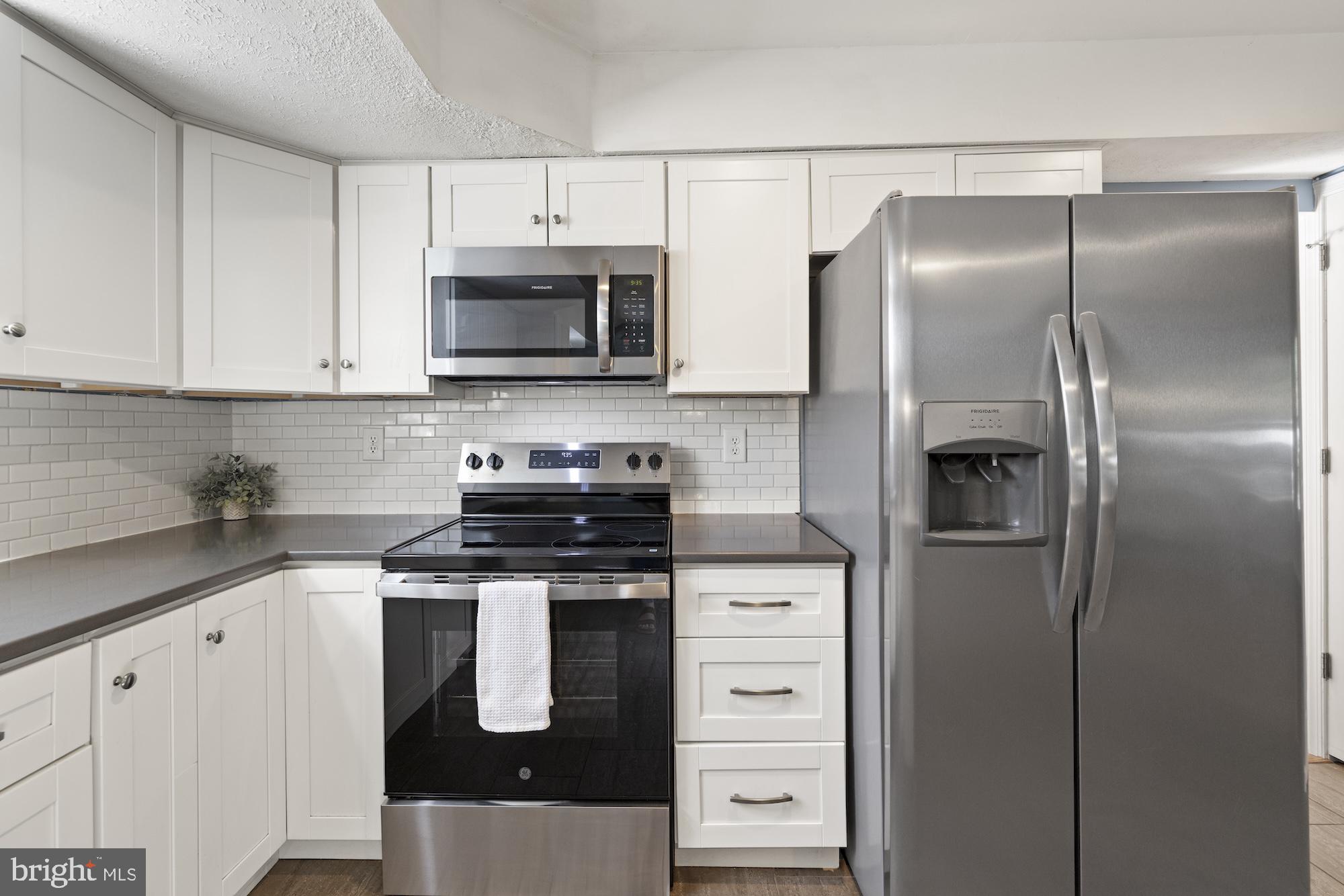 RIDGEFIELD - Residential