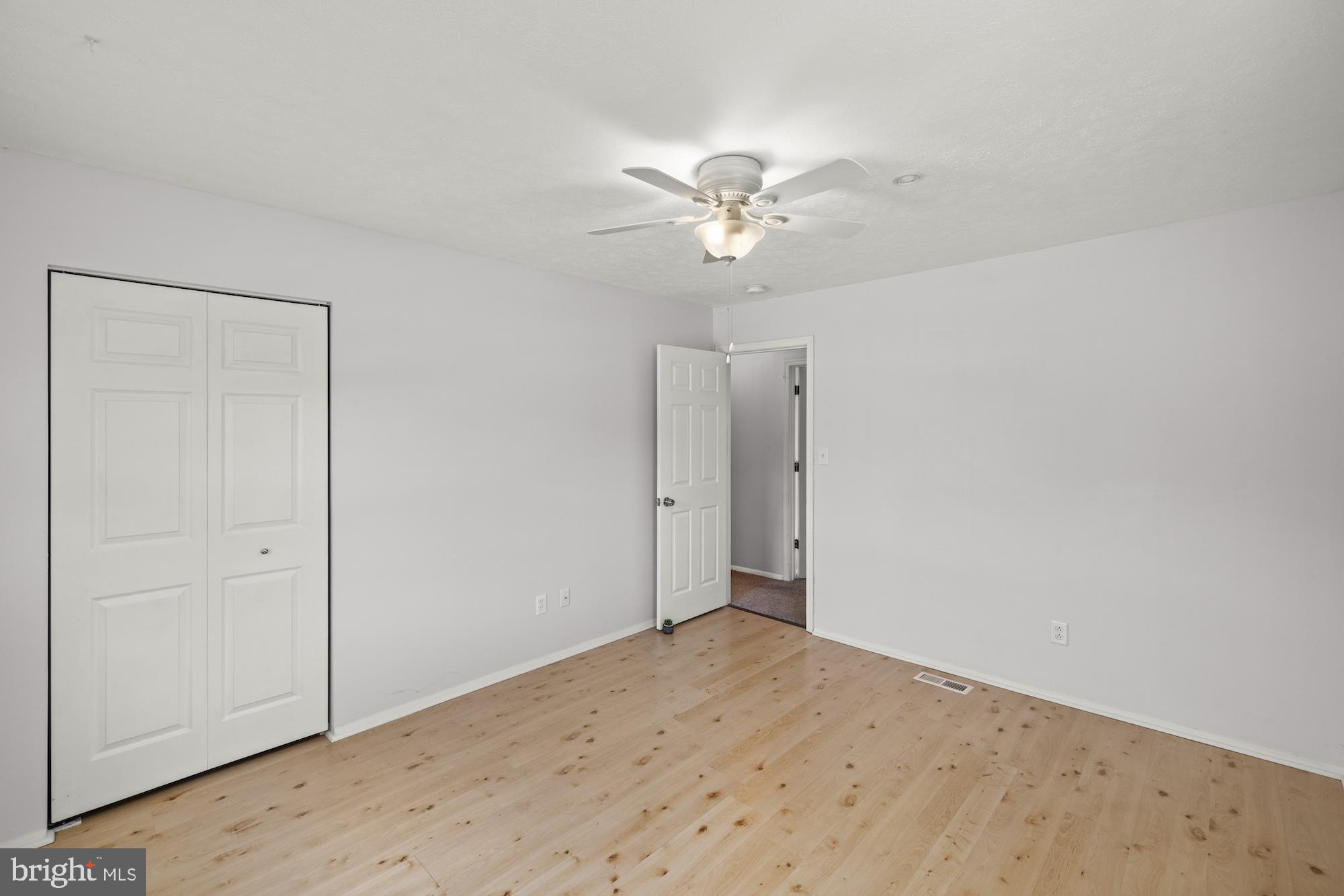 RIDGEFIELD - Residential