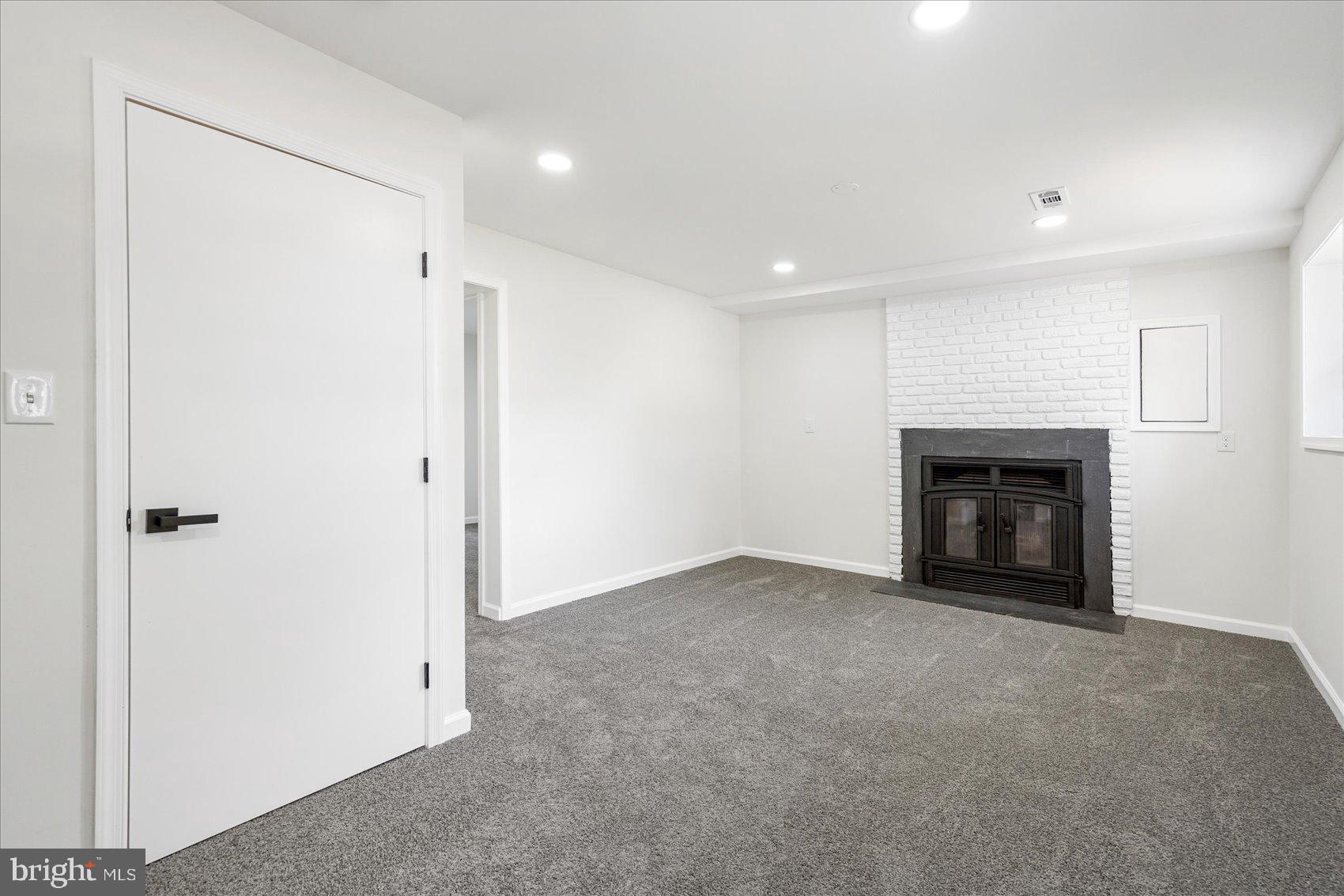 LAWNWOOD - Residential