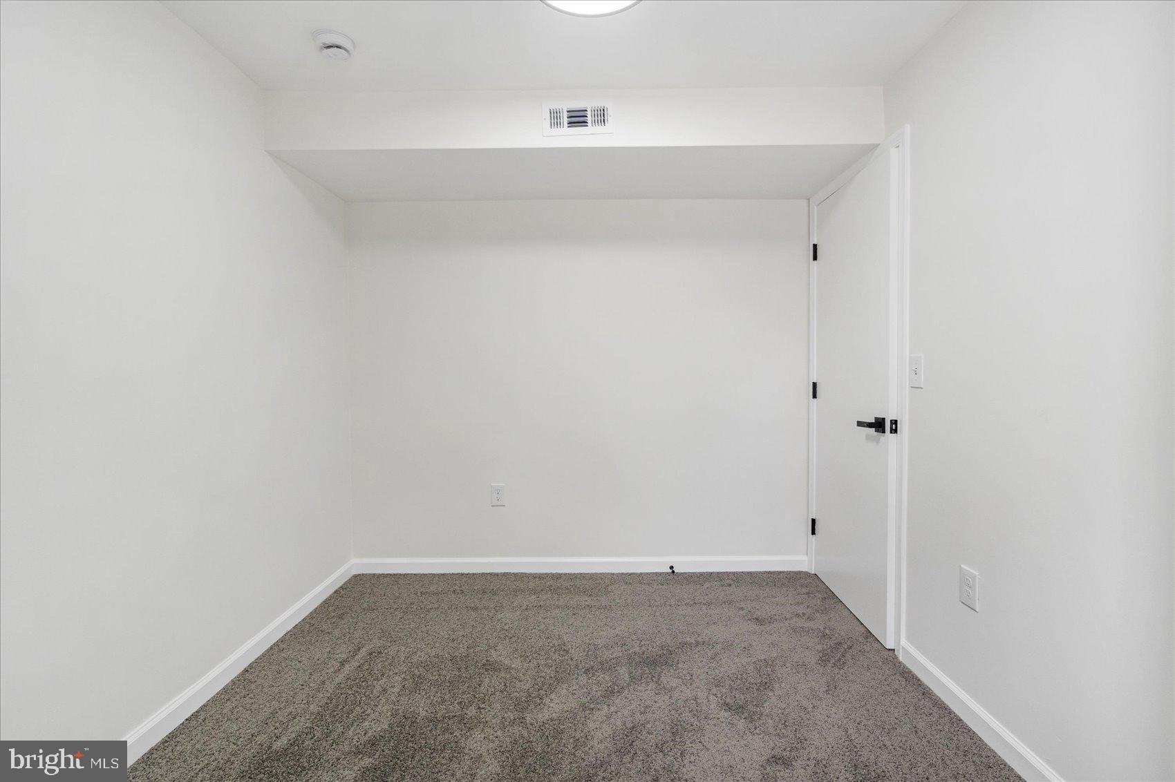 LAWNWOOD - Residential