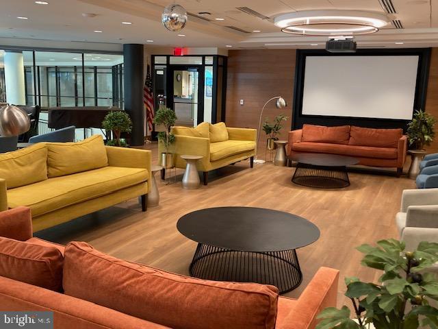 MONTEBELLO - Residential Lease