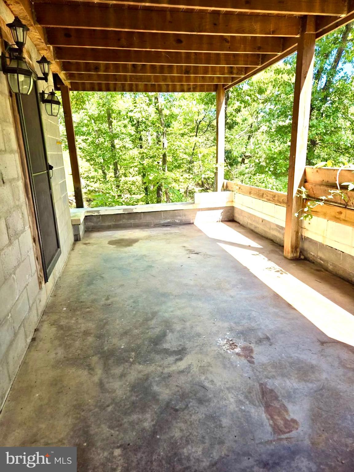 SMOKE HOLE ROAD - Residential