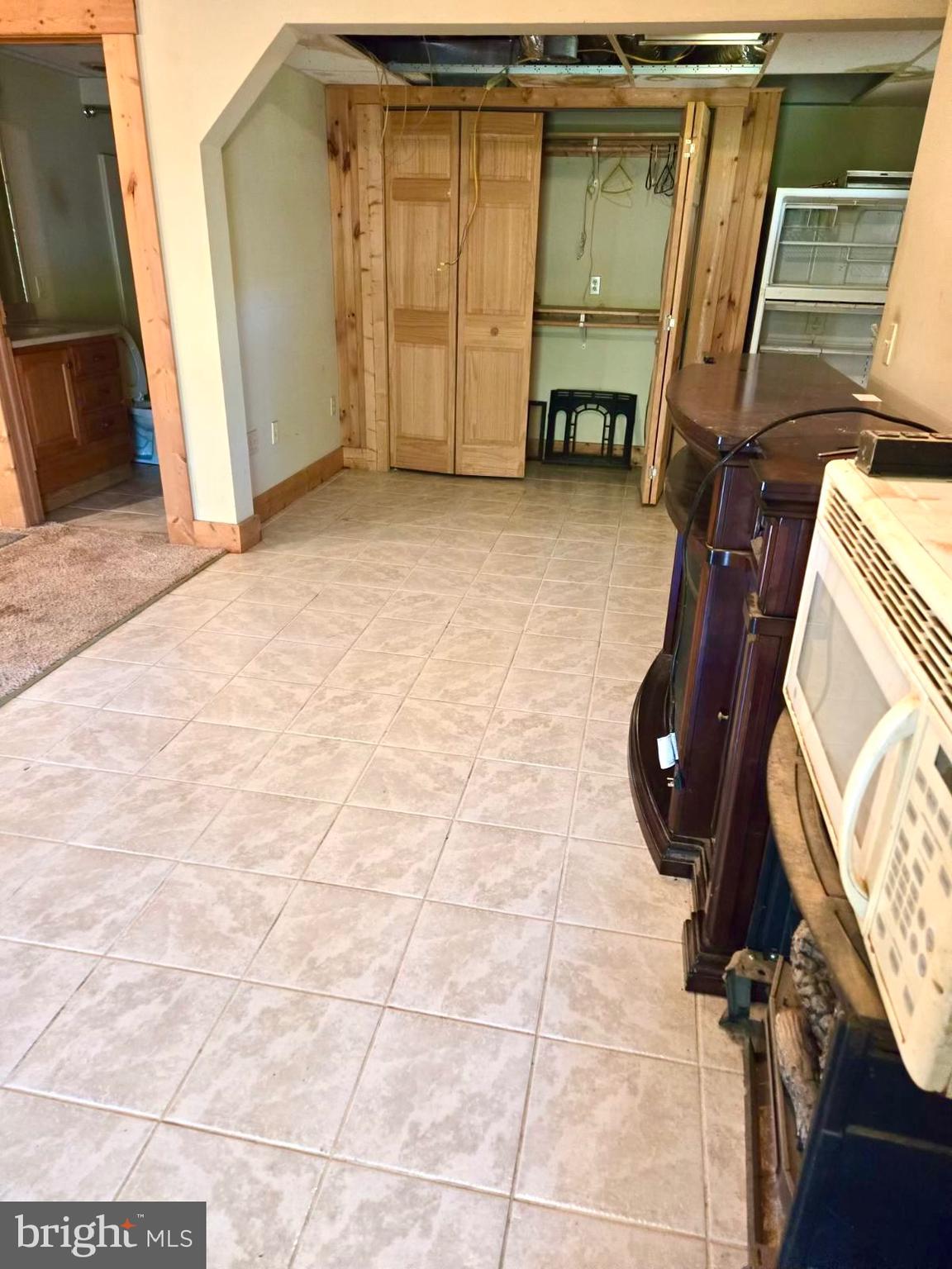 SMOKE HOLE ROAD - Residential