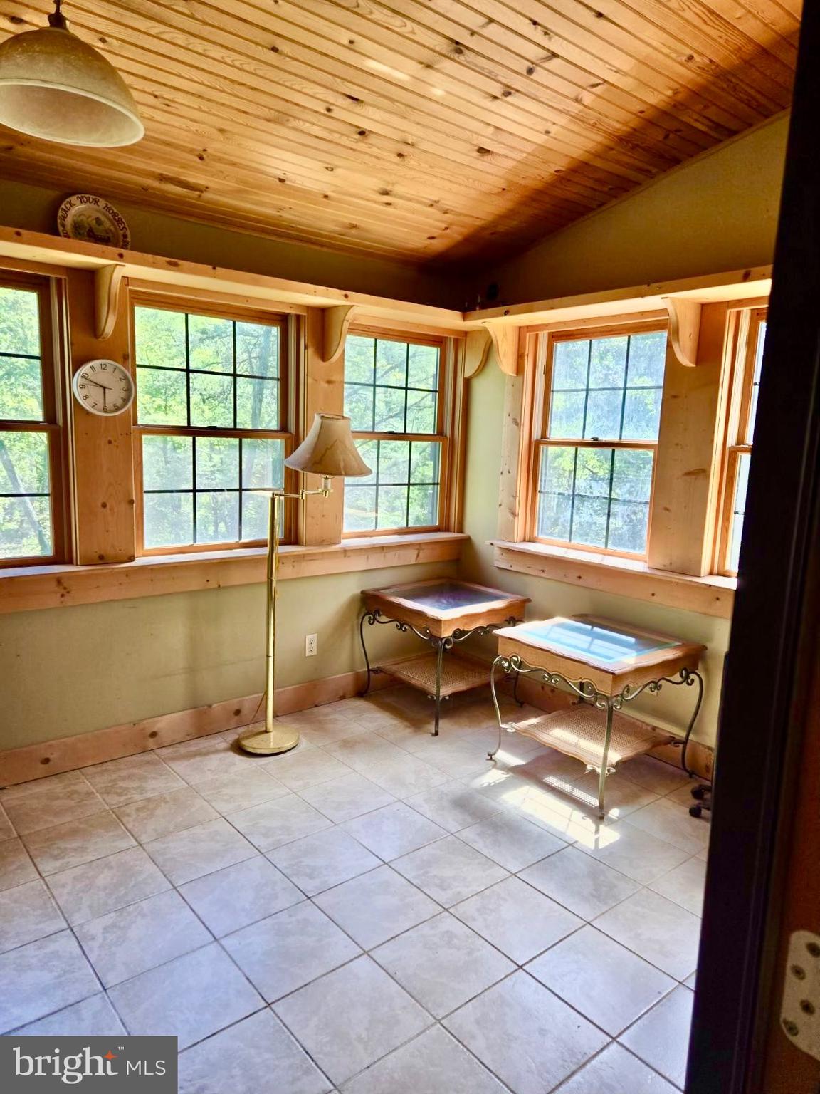 SMOKE HOLE ROAD - Residential