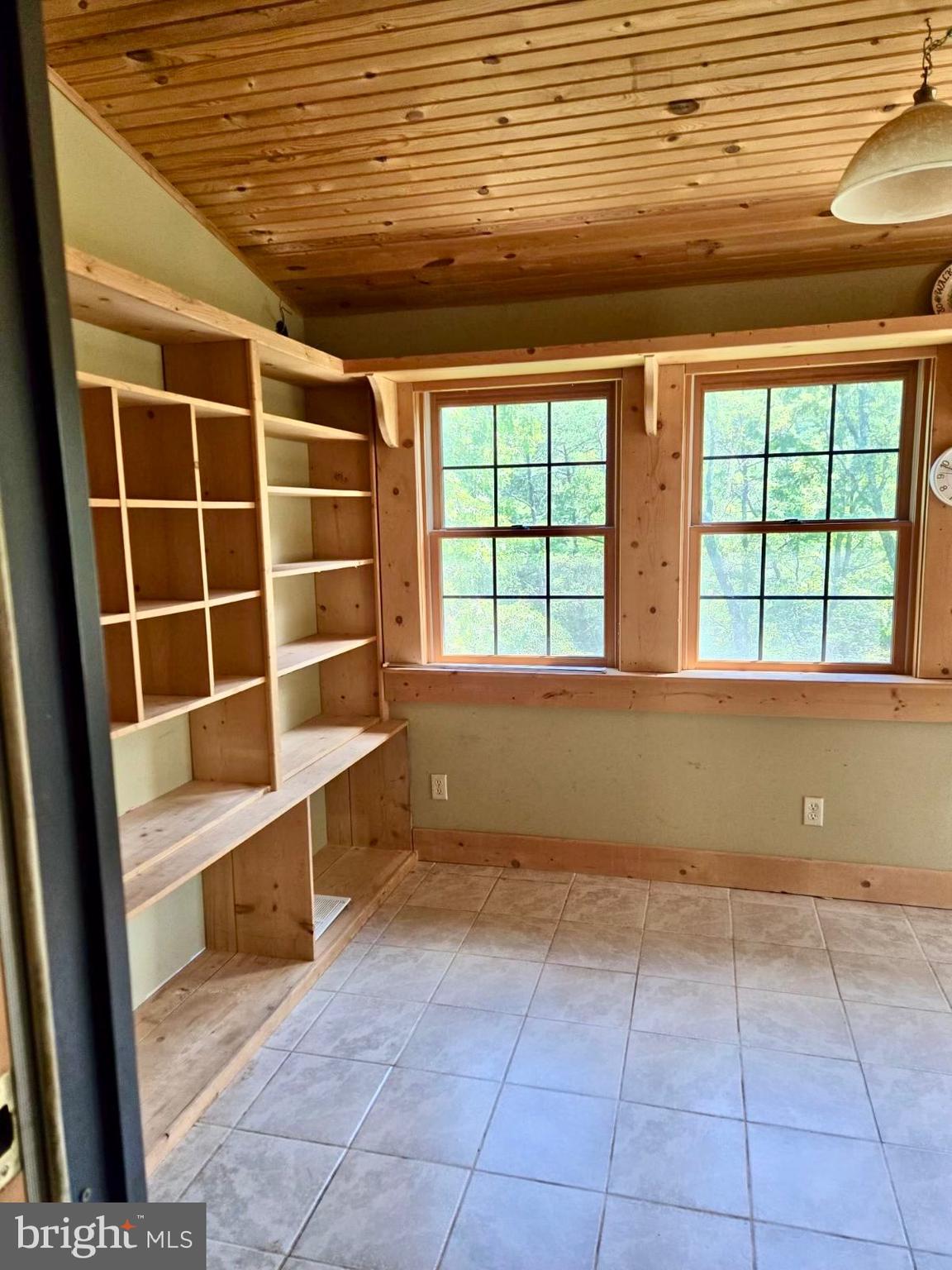 SMOKE HOLE ROAD - Residential