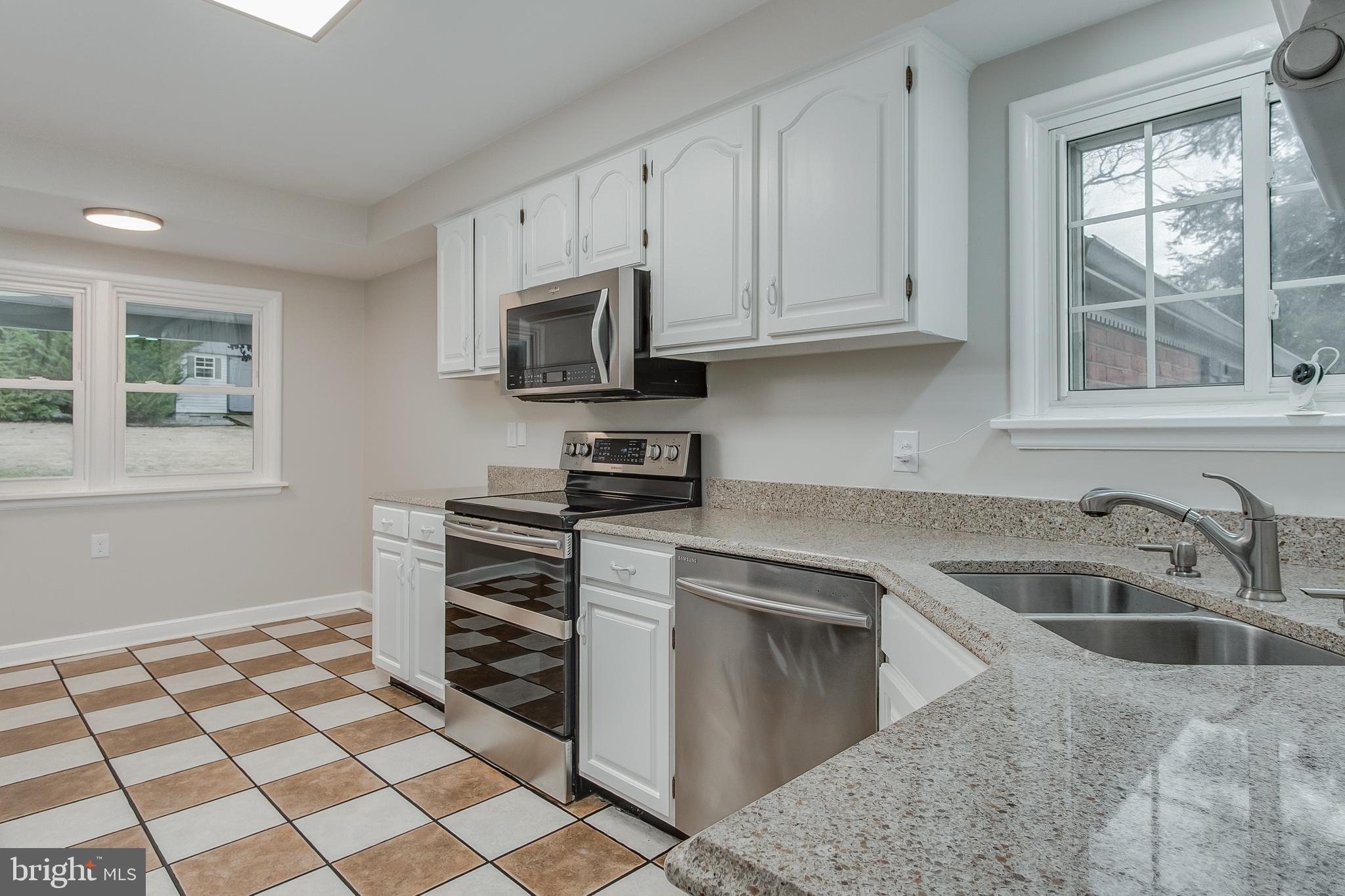 FOUNTAIN HEAD - Residential