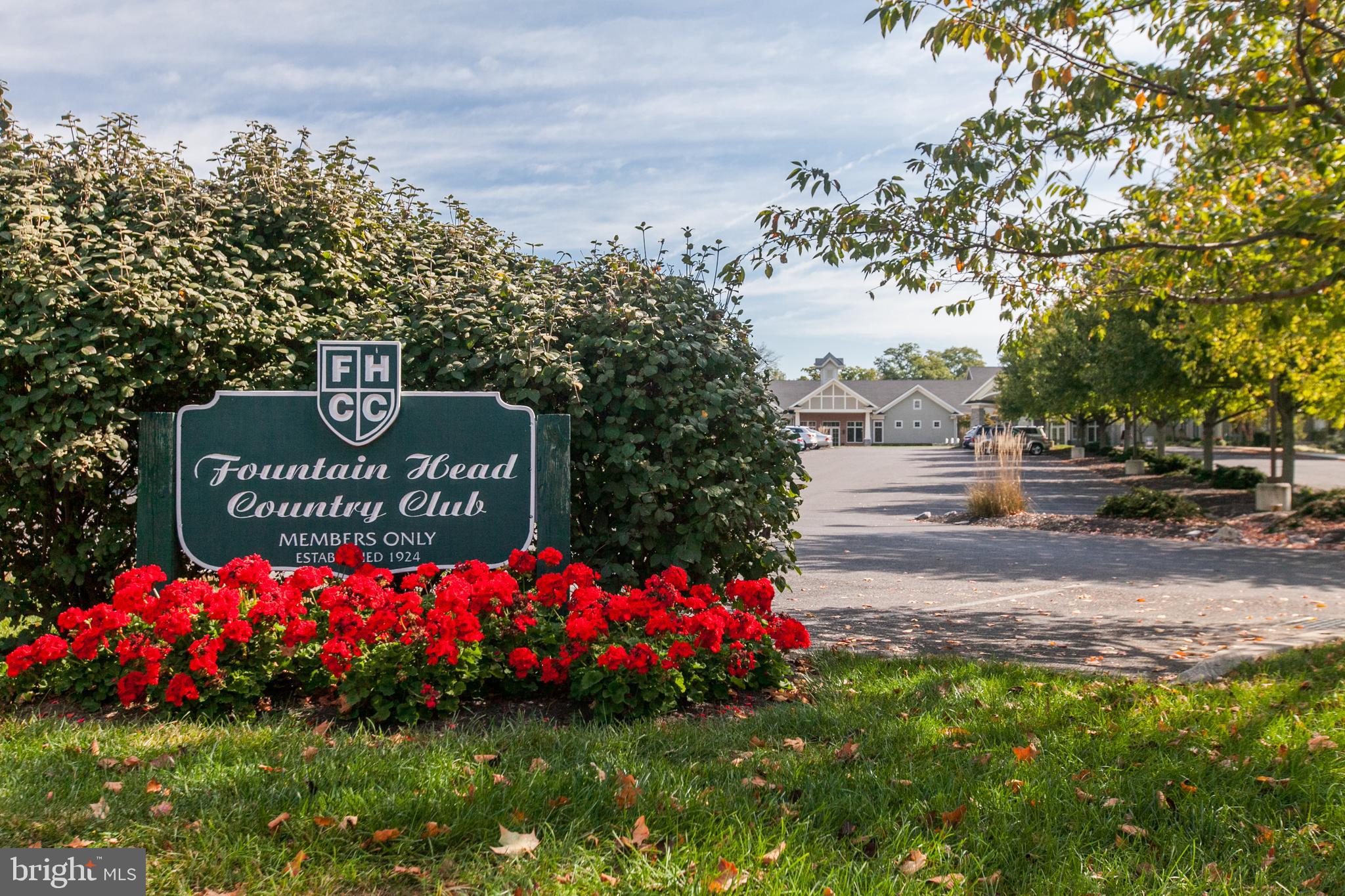 FOUNTAIN HEAD - Residential