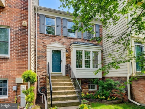 Townhouse For Sale - 9345 Breamore Court<br/> LAUREL, MD 20723
