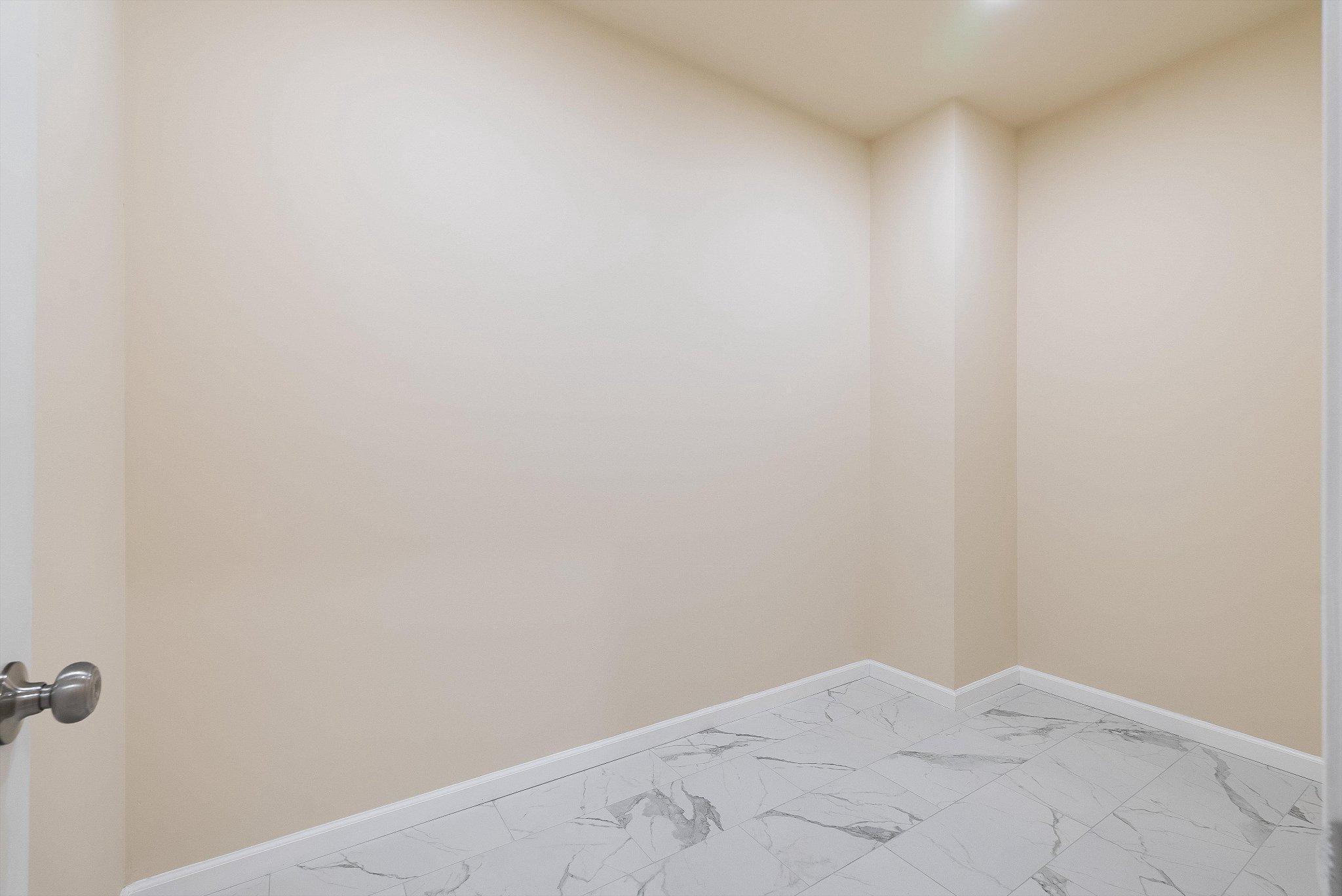 EDINBURG SQUARE - Residential