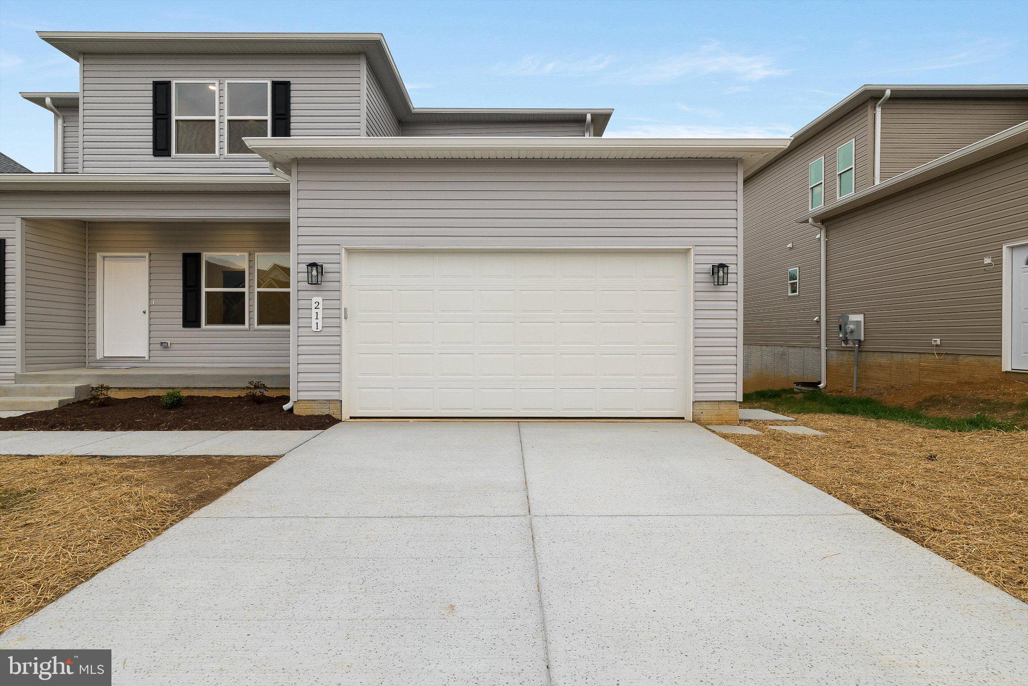 EDINBURG SQUARE - Residential