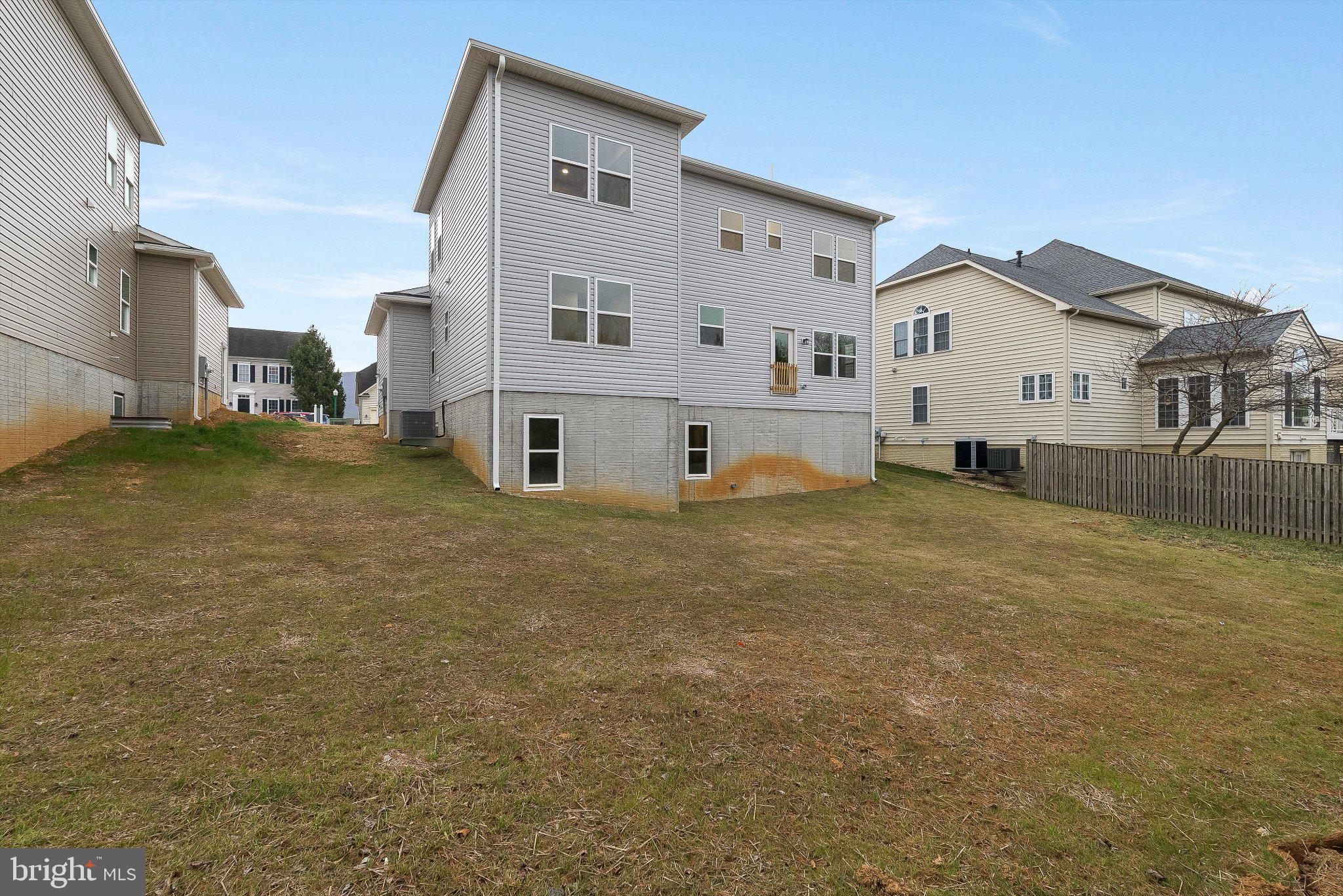 EDINBURG SQUARE - Residential