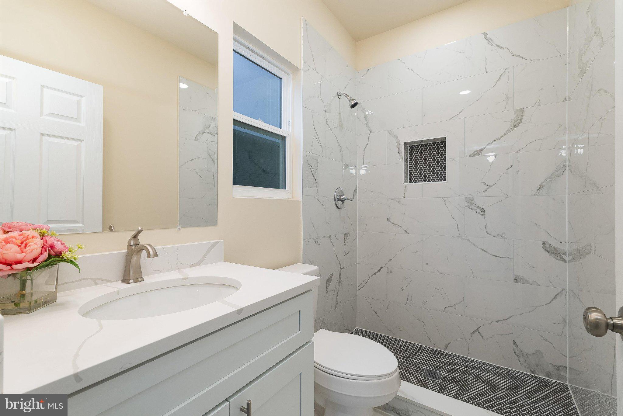 EDINBURG SQUARE - Residential