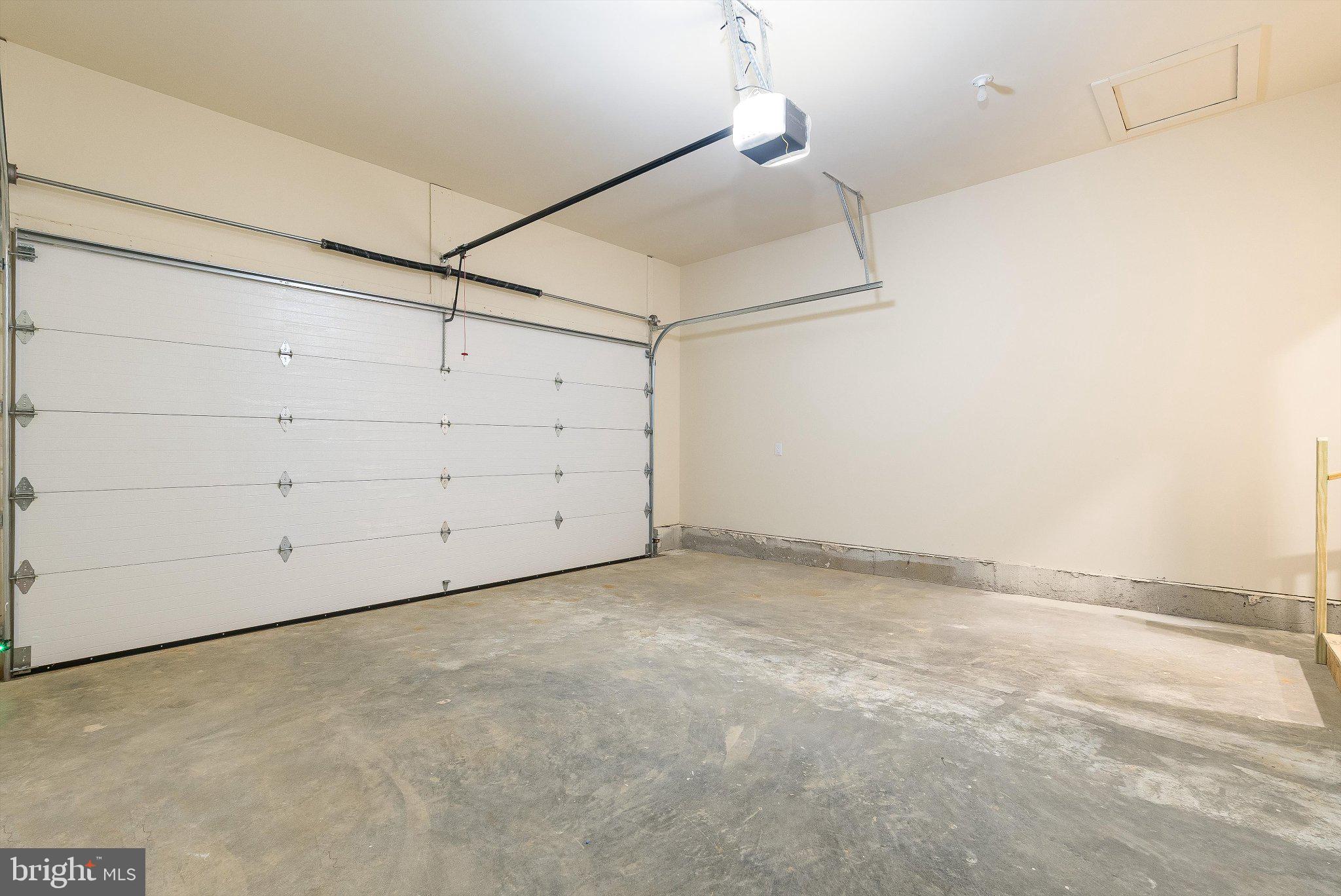 EDINBURG SQUARE - Residential