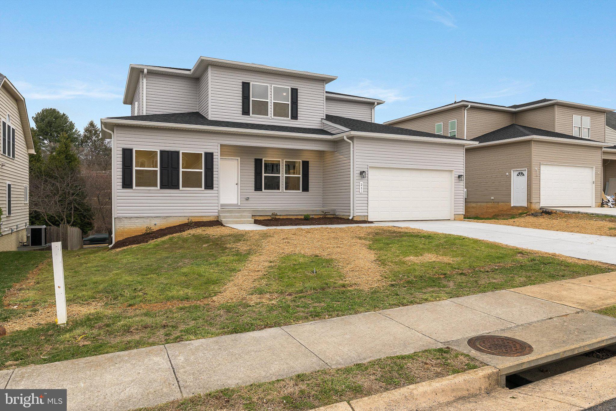 EDINBURG SQUARE - Residential