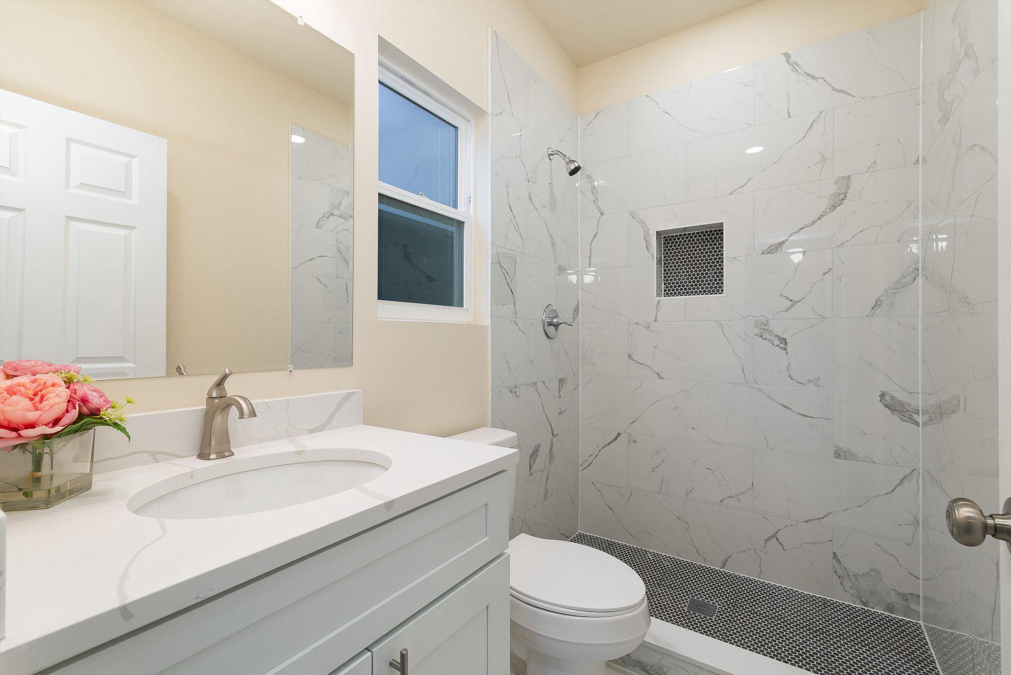 EDINBURG SQUARE - Residential