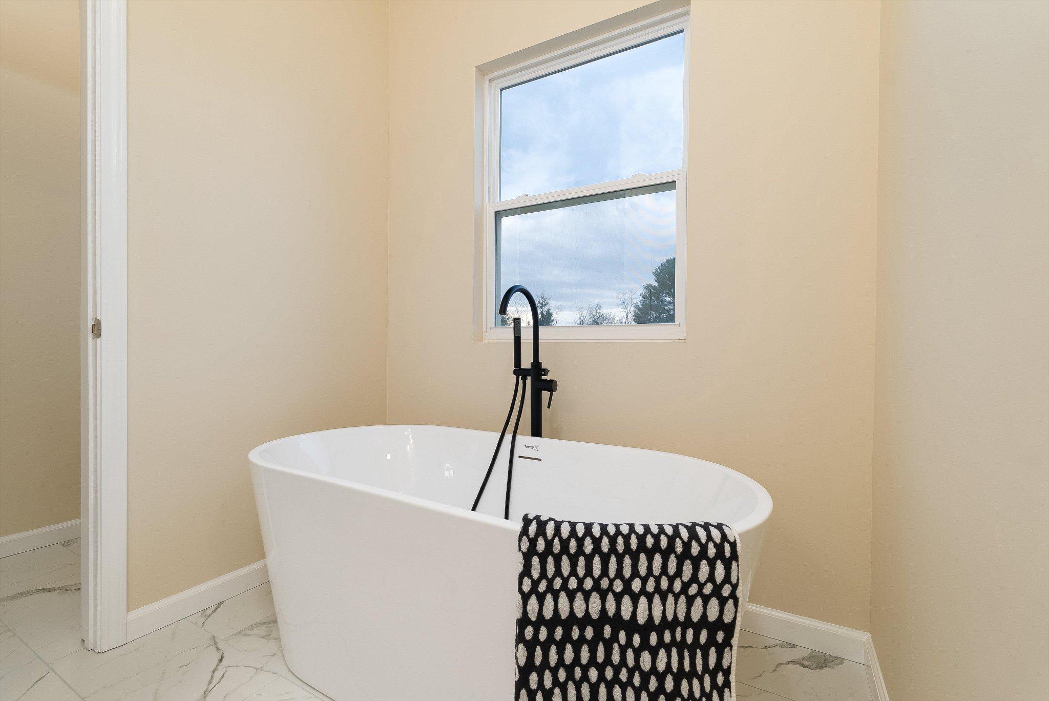 EDINBURG SQUARE - Residential