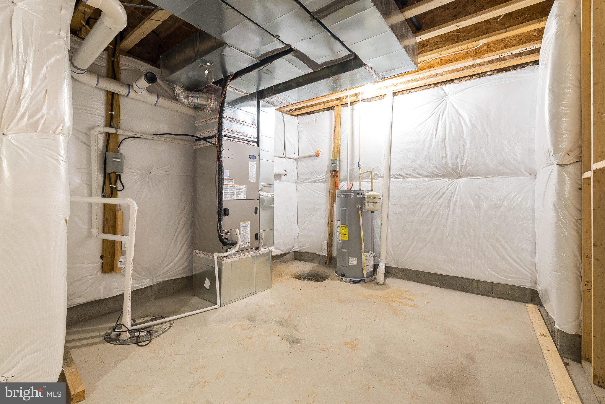 EDINBURG SQUARE - Residential