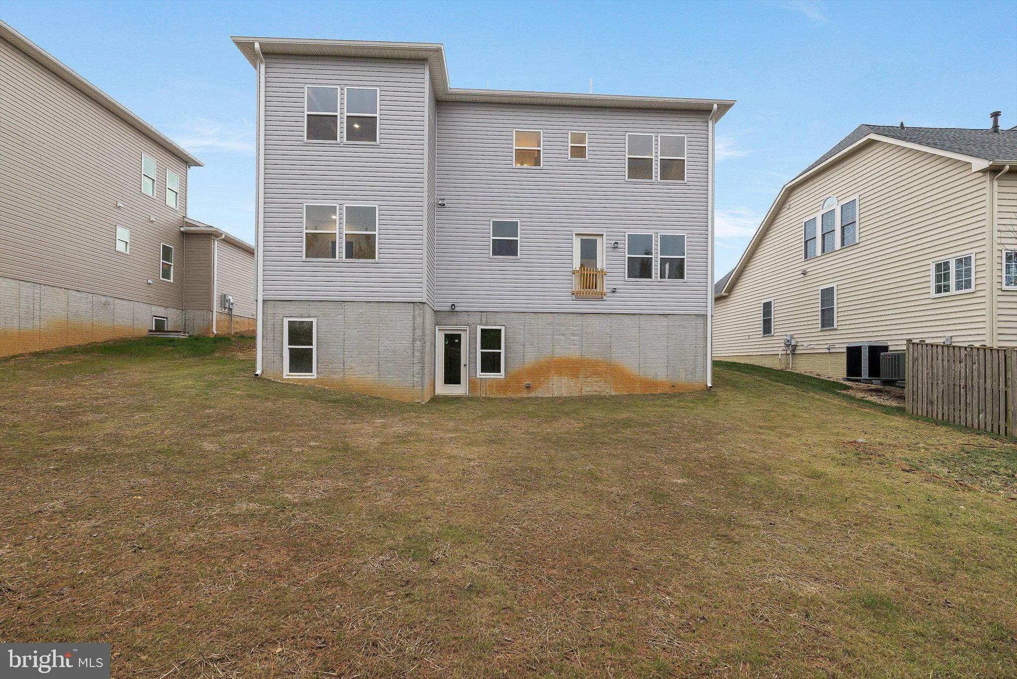 EDINBURG SQUARE - Residential