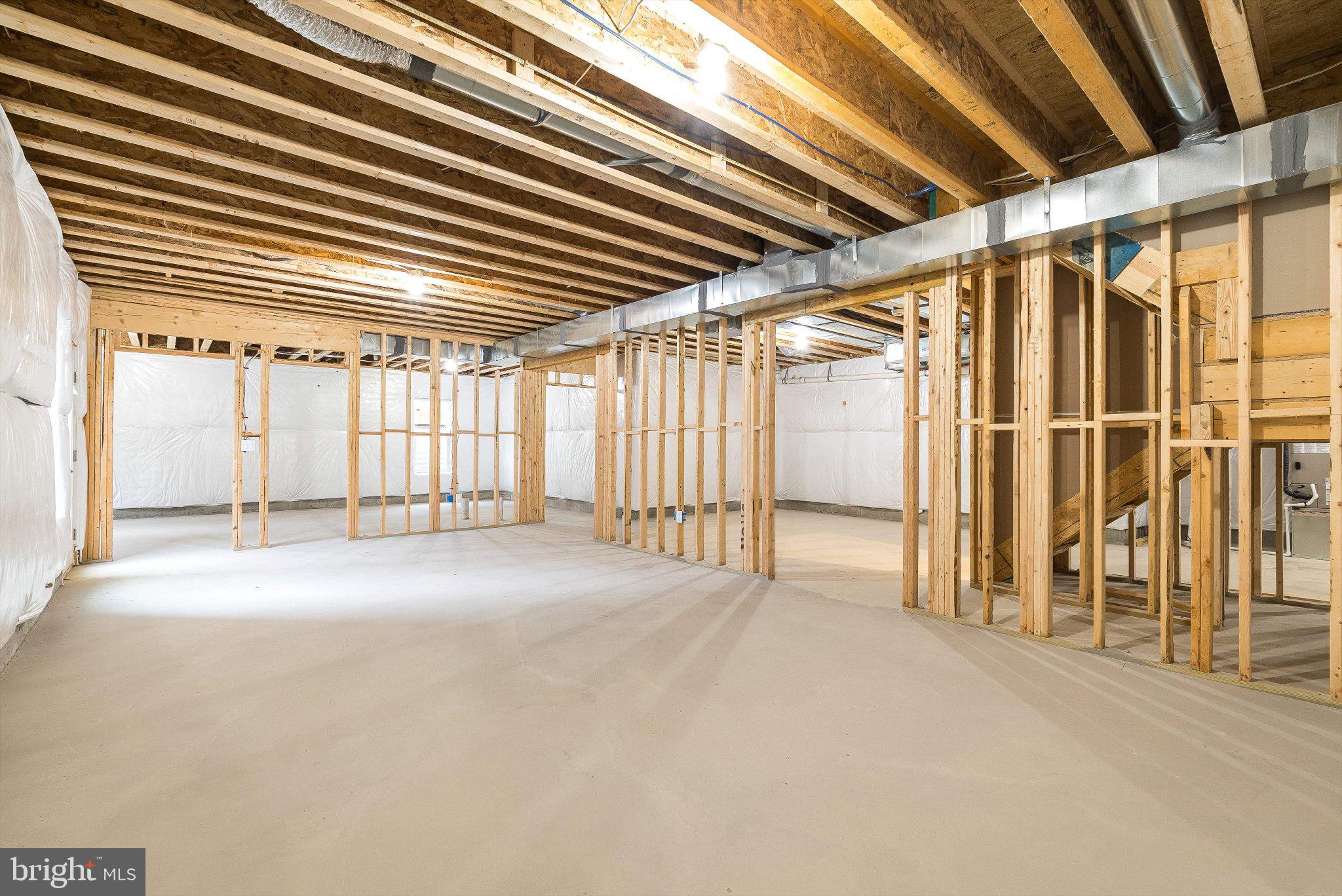 EDINBURG SQUARE - Residential