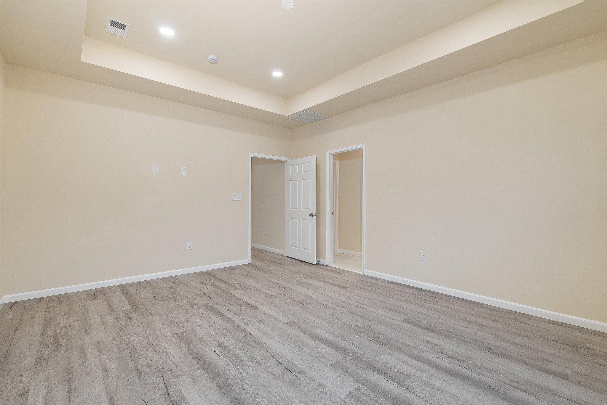 EDINBURG SQUARE - Residential