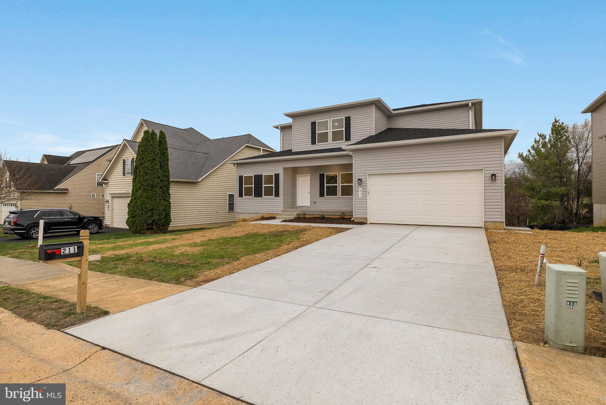 EDINBURG SQUARE - Residential